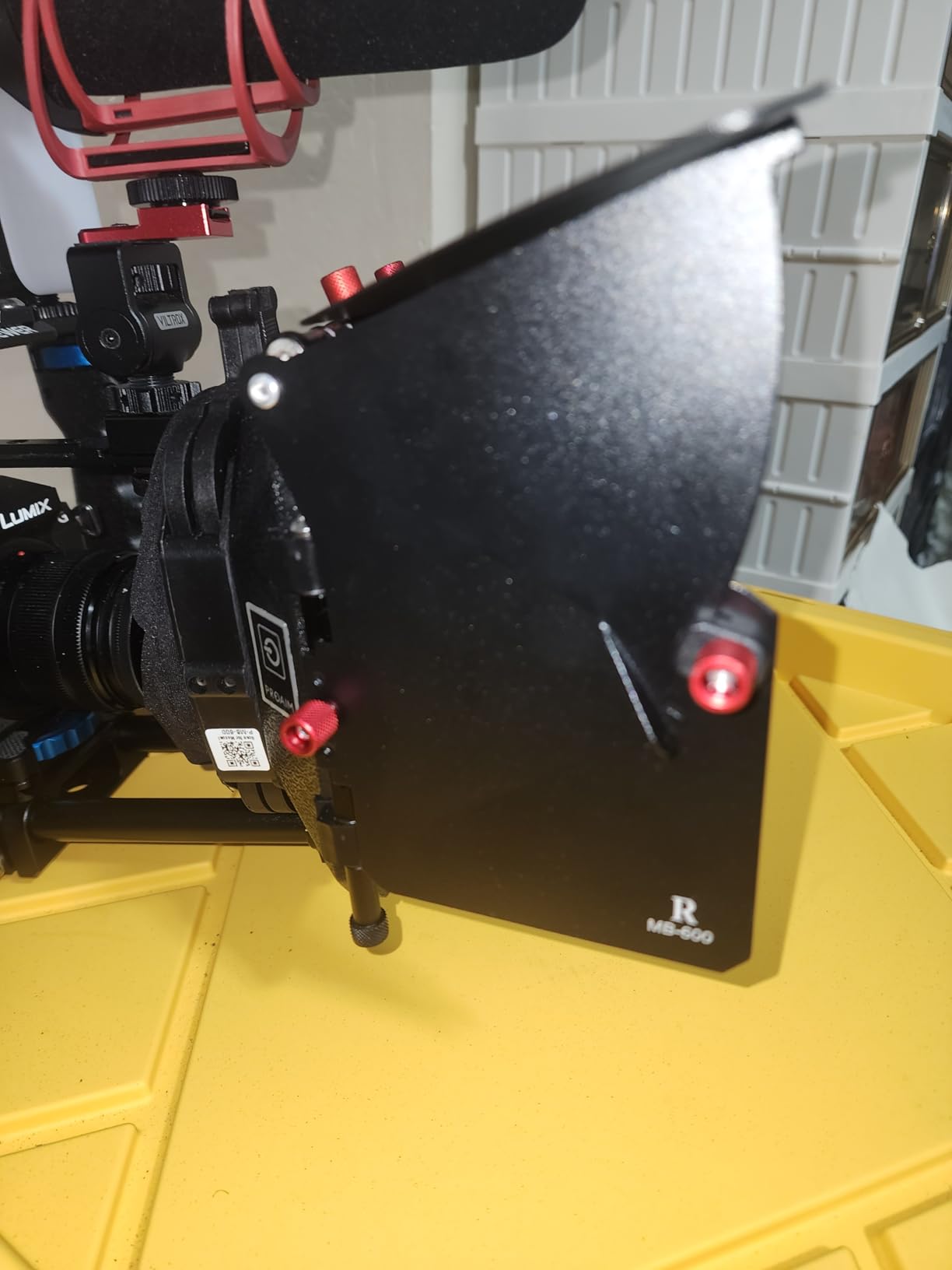 Proaim MB-600 Matte Box for Lenses Up to 95mm | Fits 15mm rails, includes top & side flags, 2 filter holders, format masks, and tool-less adjustment customer photo 1