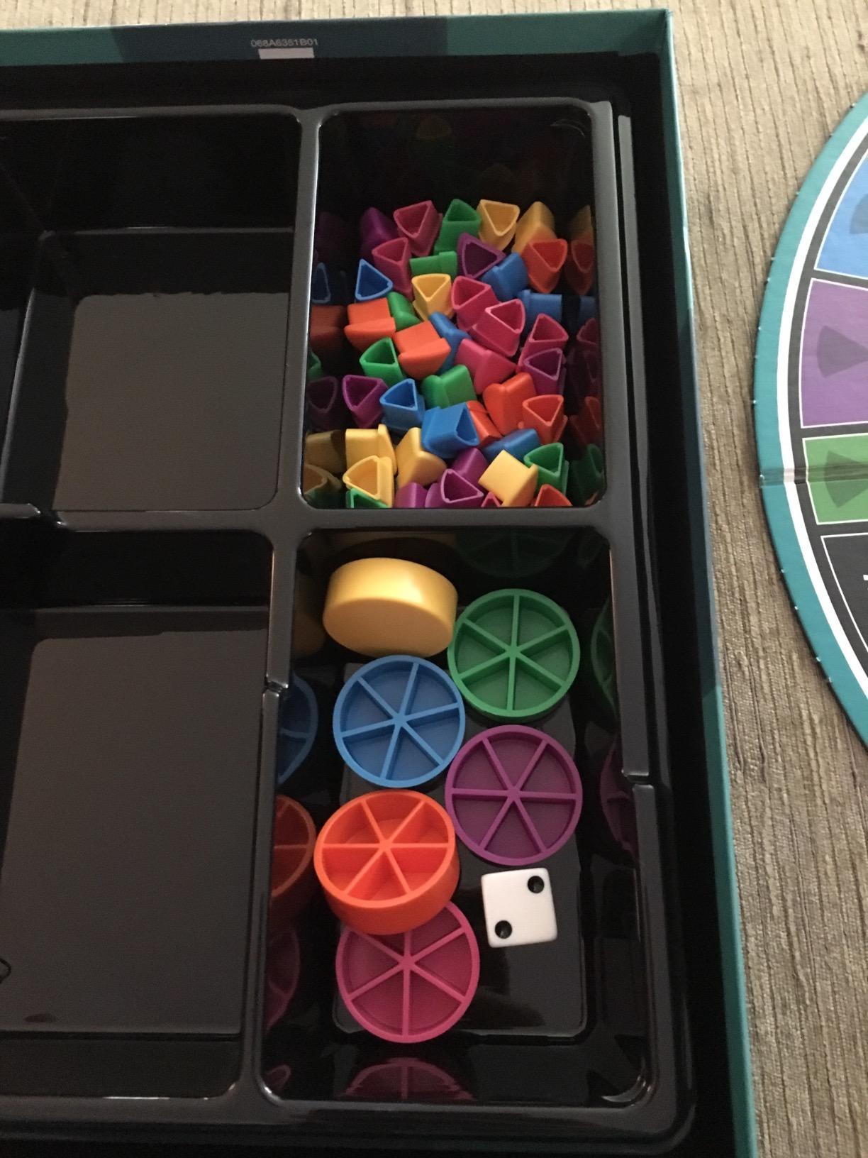 Hasbro Gaming Trivial Pursuit Game: Family Edition Board Game, Family Trivia Games for Adults and Kids, 2+ Players, Ages 8+ (Amazon Exclusive) customer photo 2