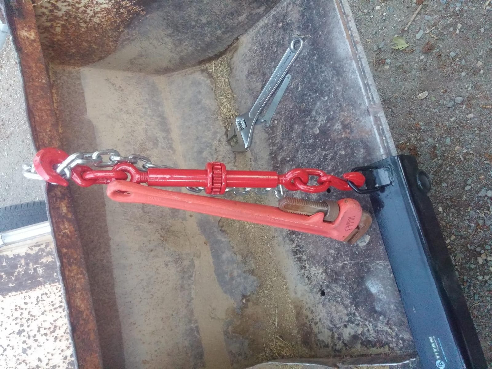 Titan Attachments Dual Prong Hay Bale Spear Attachment, Universal Loader Bucket Attachment, 3000 LB Capacity, Conus 2 Tines, Chains and Ratchet Binders Included (Hay Spear Length: 43