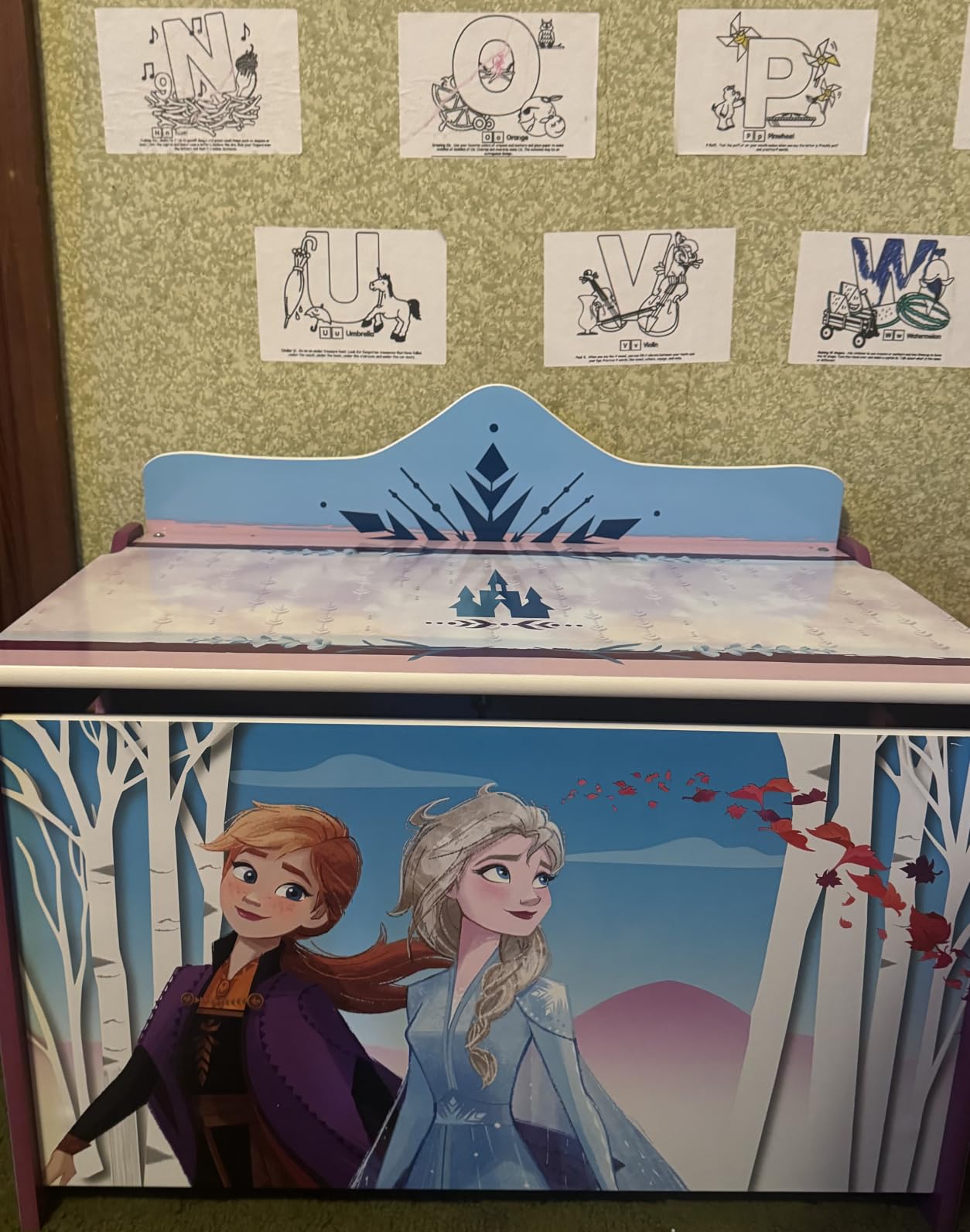 Delta Children Deluxe Toy Box, Disney Minnie Mouse customer photo 1