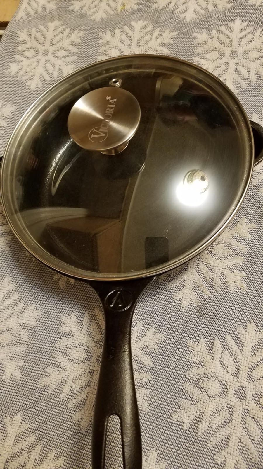 Victoria 8-Inch Cast Iron Pre-Seasoned Skillet, Cast Iron Frying Pan customer photo 1