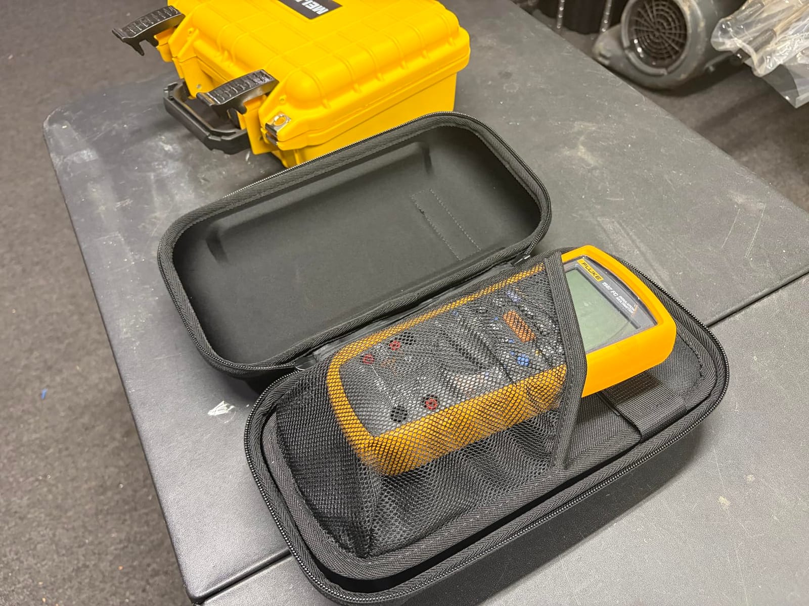 FLUKE-1587 FC FLUKE 1587 FC 2-in-1 Insulation Multimeter customer photo 2