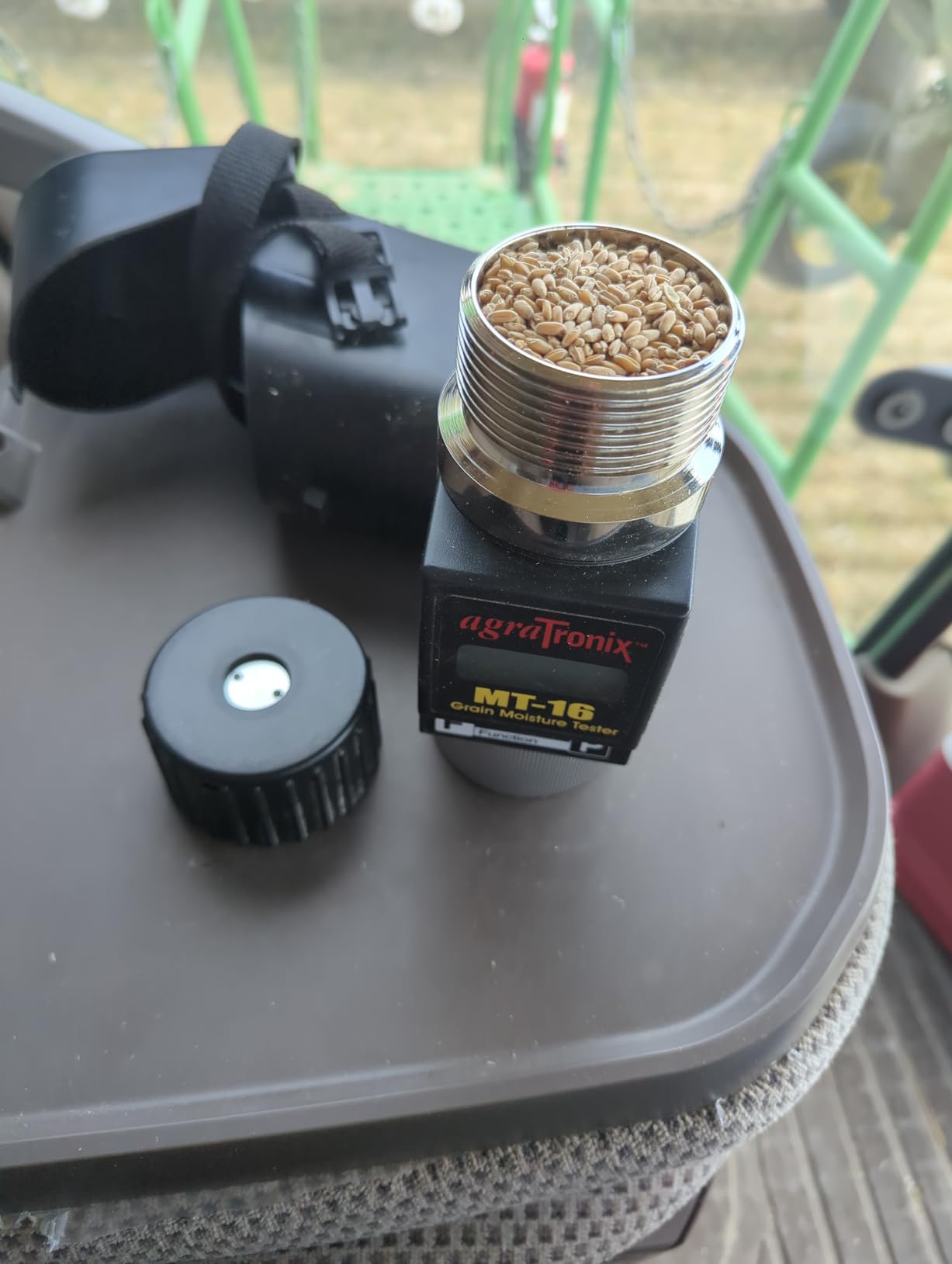 Agratronix MT-16 Portable Grain Moisture Tester with Digital Meter Display customer photo 1