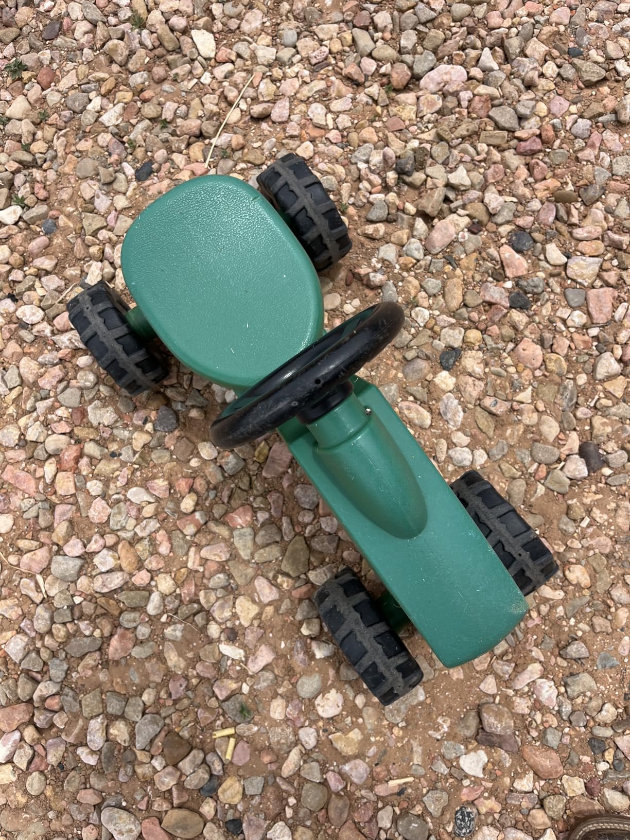 John Deere Ride On Toys Sit 'N Scoot Activity Tractor for Kids Ages 18 Months and Up, Green customer photo 1