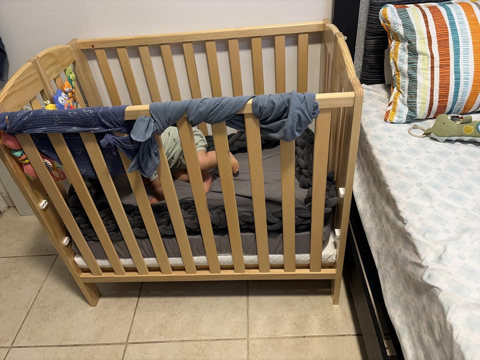 Dream On Me 3 in 1 Portable Folding Stationary Side Crib in Steel Grey, Greenguard Gold Certified, Safety Wheels with Locking Casters, Convertible, 3 Mattress Heights customer photo 1