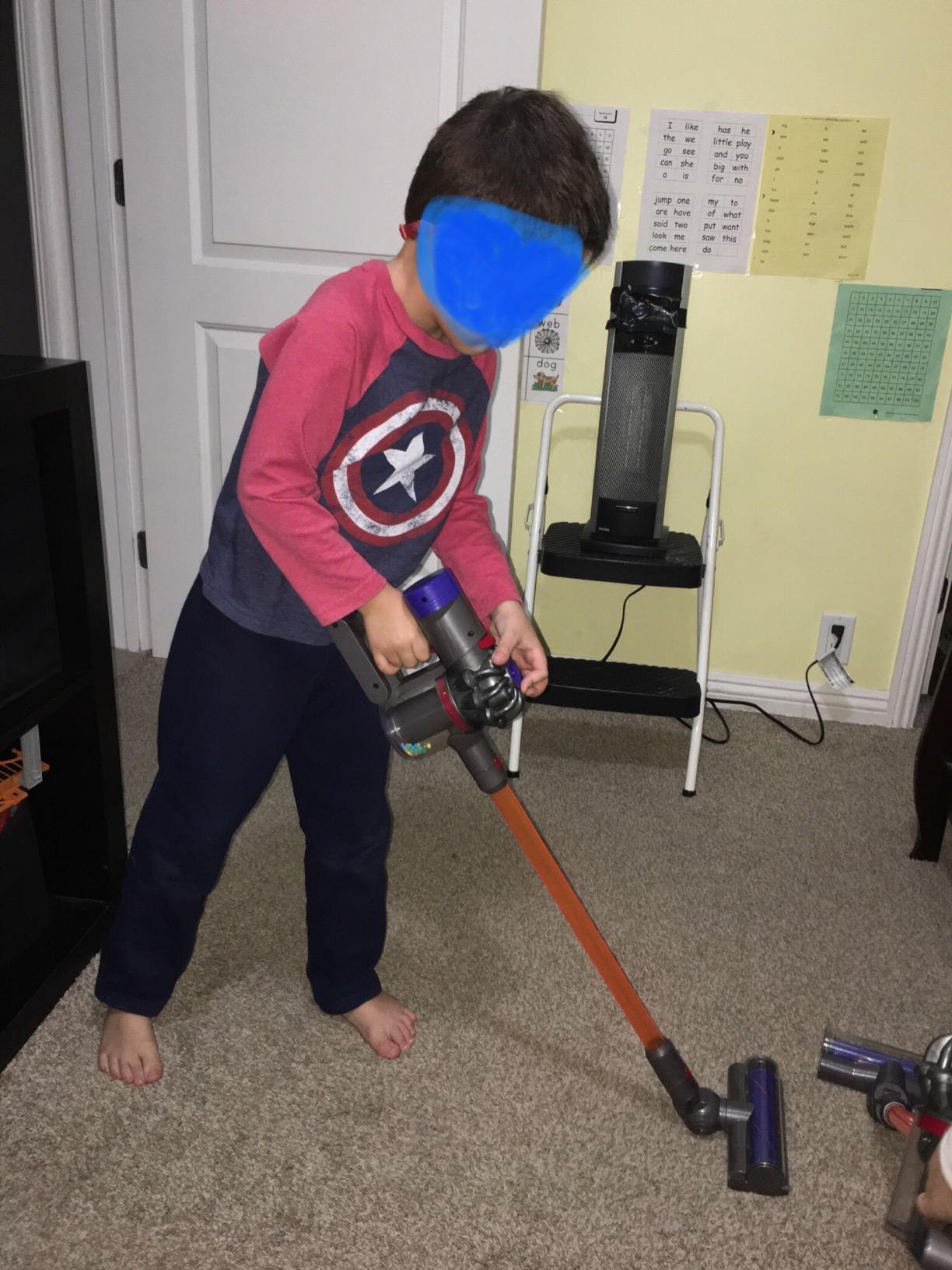 Casdon Dyson Cordless Vacuum Interactive & Officially Licensed Toy Dyson Vacuum for Children Aged 3+ Realistic Role-Play Fun, Purple and Orange customer photo 2