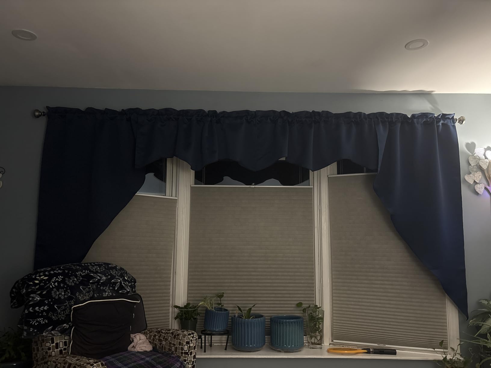 NICETOWN Room Darkening Valance for Girls - Lovely Cute 52 inches by 18 inches Scalloped Valance Window Curtains for Baby Nursery/Girls Bedroom/Dorm (Lavender Pink=Baby Pink, Single Piece) customer photo 1