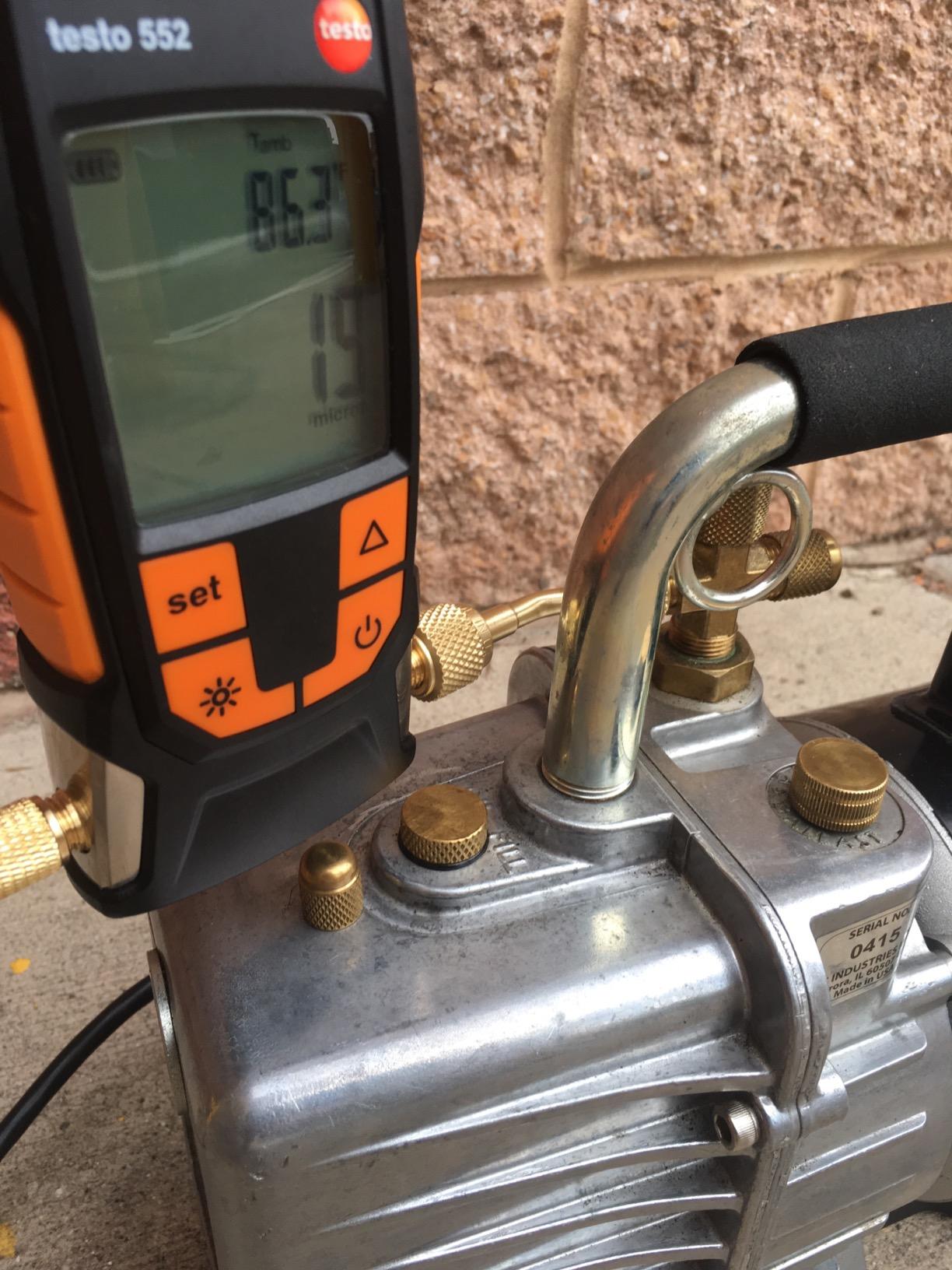 Testo 552 I Digital Vacuum Gauge I Micron Gauge with Bluetooth Support customer photo 1