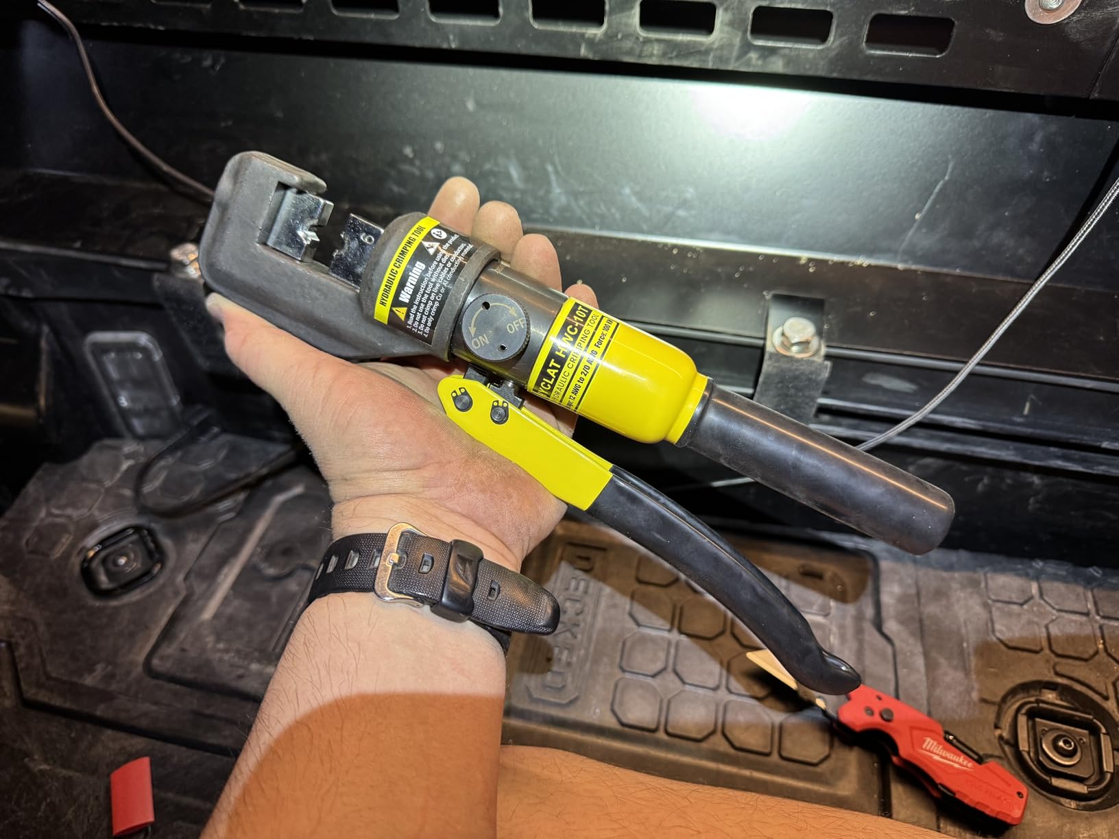10 Tons Hydraulic Crimping Tool, 12 to 2/0 AWG battery cable crimper | 9 Pairs of Dies hydraulic crimper, for Battery Cable Lugs, Cable Railing, Marine, RV and Solar Wiring customer photo 2