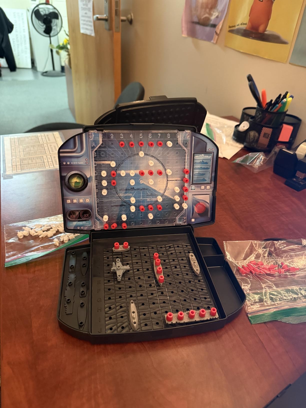 Hasbro Gaming Battleship with Planes Strategy Board Game for Ages 7 and Up (Amazon Exclusive) customer photo 1