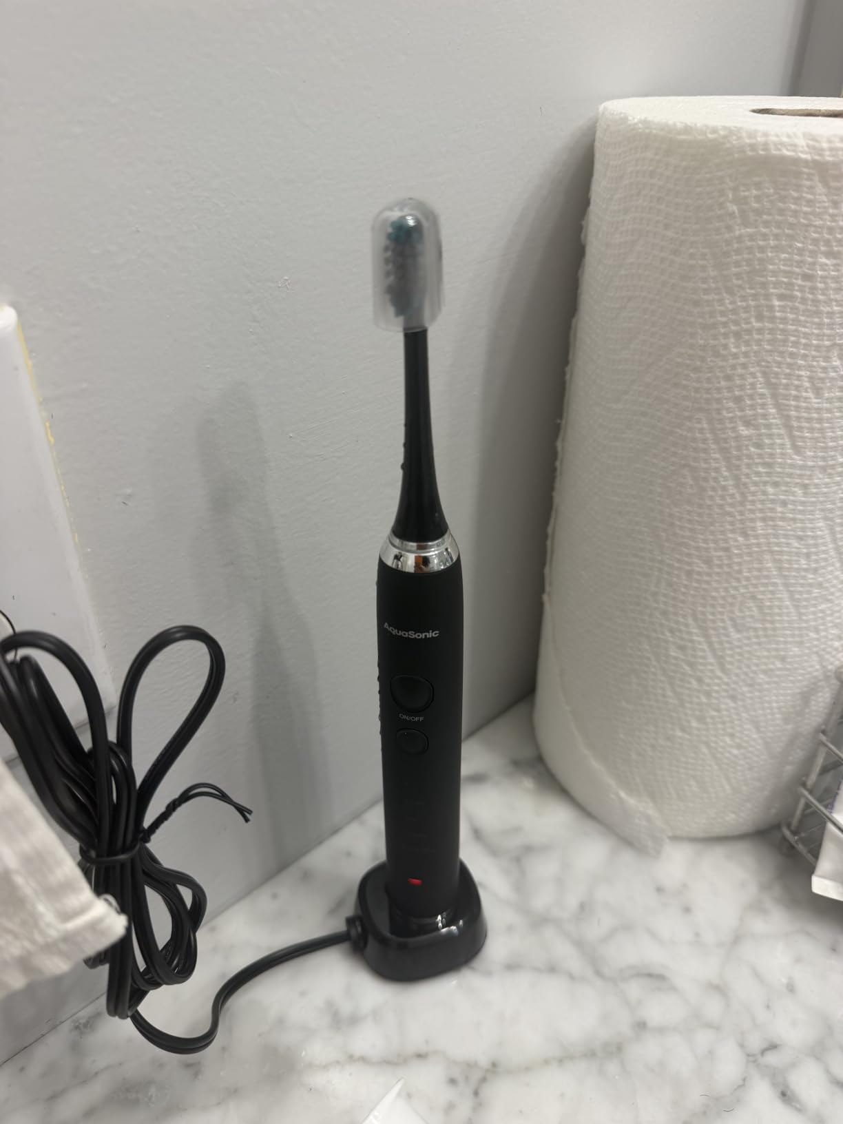 Aquasonic Black Series Ultra Whitening Toothbrush – ADA Accepted Electric Toothbrush- 8 Brush Heads & Travel Case – 40,000 VPM Electric Motor & Wireless Charging - 4 Modes w Smart Timer customer photo 2