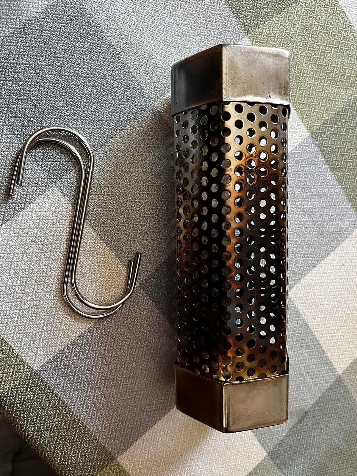 Hexagonal Pellet Smoker Tube, 6 Inch Stainless Steel BBQ Smoke Tube customer photo 1