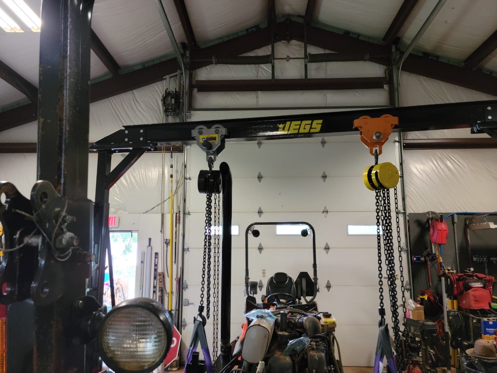 JEGS Adjustable Height Gantry Crane | 1-Ton Capacity | Adjusts from 7’11” to 11’9” in Height | Black Powder Coated Steel | Includes Four 5” Swivel Caster Wheels customer photo 1