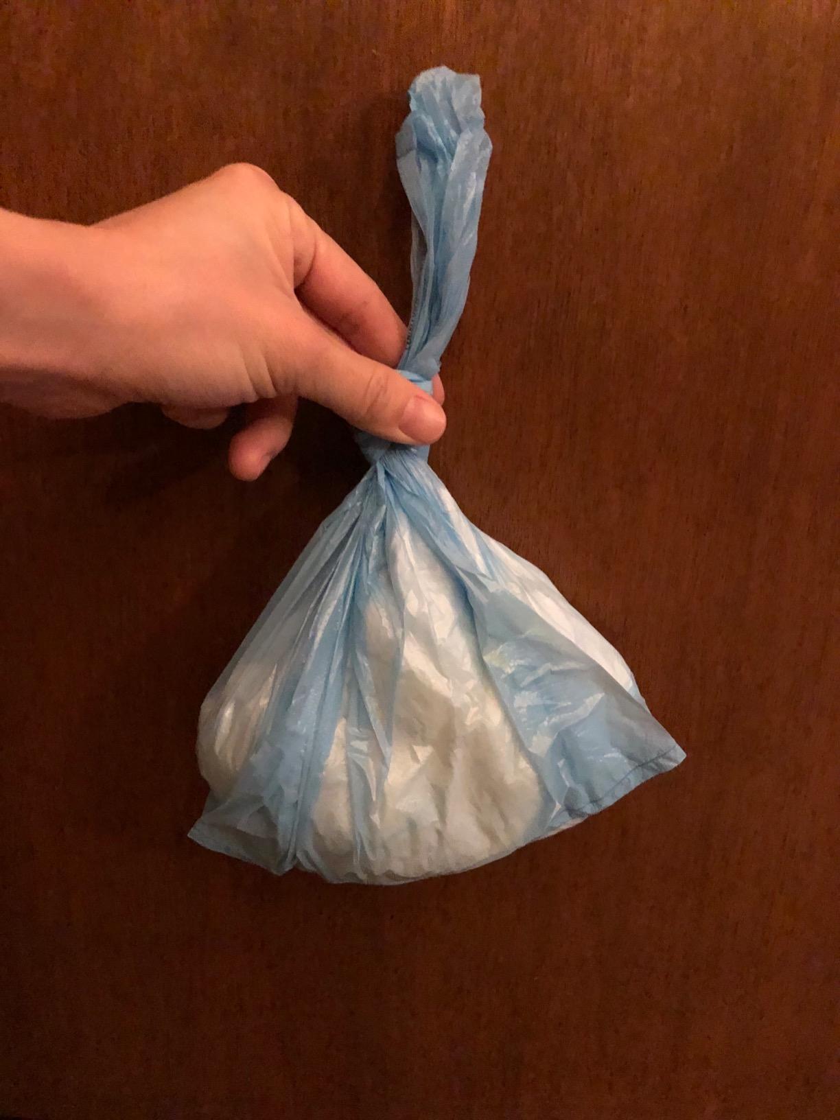 Sassy 100 Count Disposable Diaper Sacks, Powder Scented, 4-25 Sacks per Roll, Easy-to-Tie, Diaper Disposal or Pet Waste Bags customer photo 2