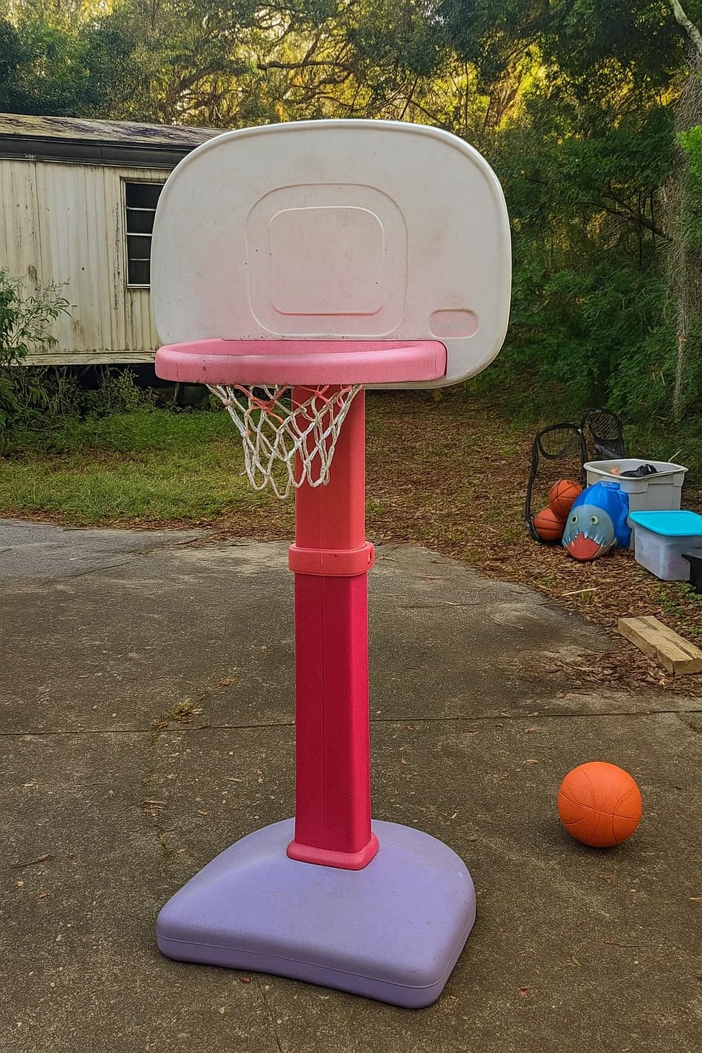 Little Tikes Easy Score Basketball Set, Pink- Amazon Exclusive 22.00 L x 23.75 W x 61.00 H Inches customer photo 1