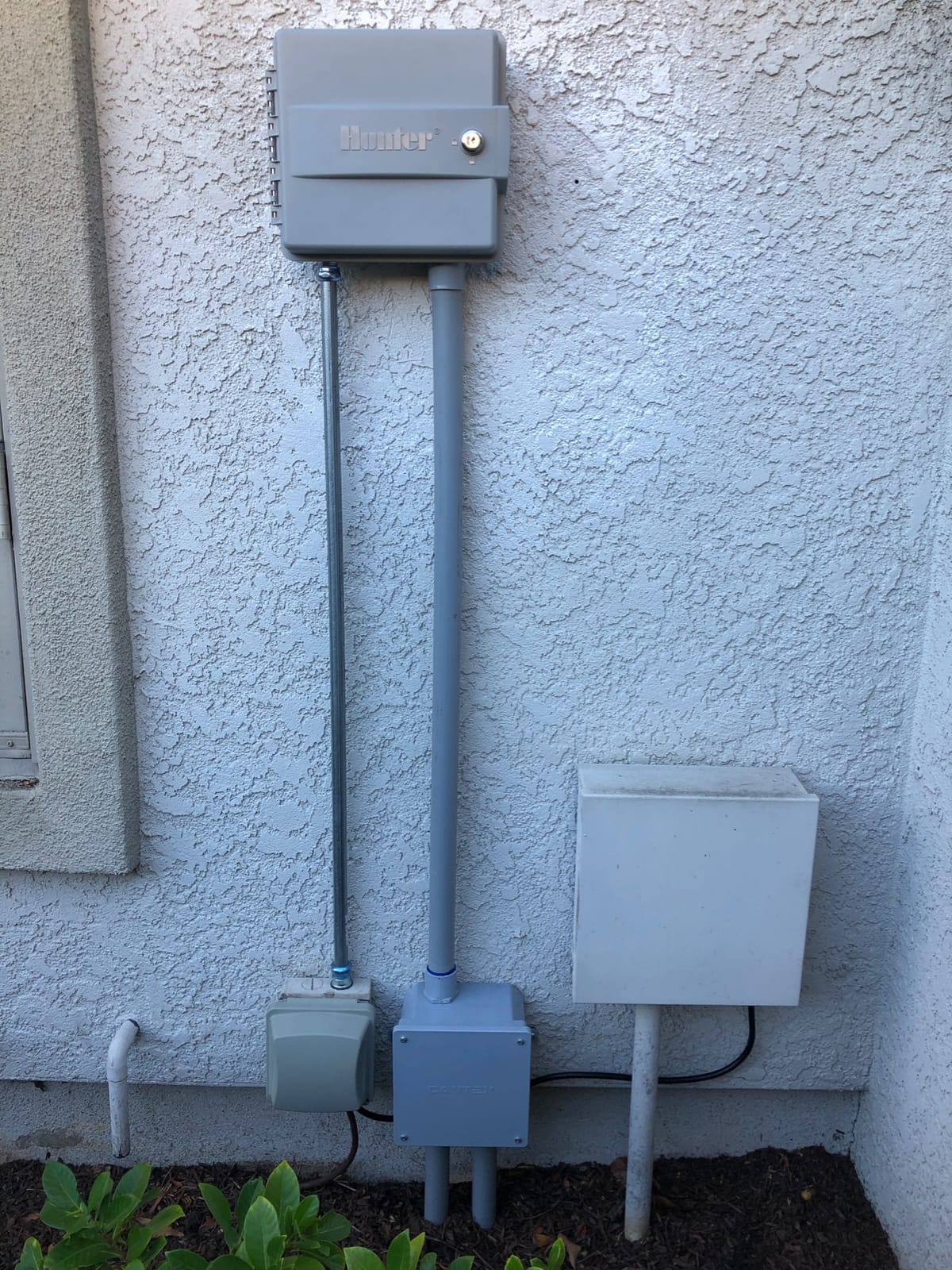 Hunter PRO-HC WiFi Sprinkler Controller, 24 Zone Smart Irrigation Timer customer photo 2