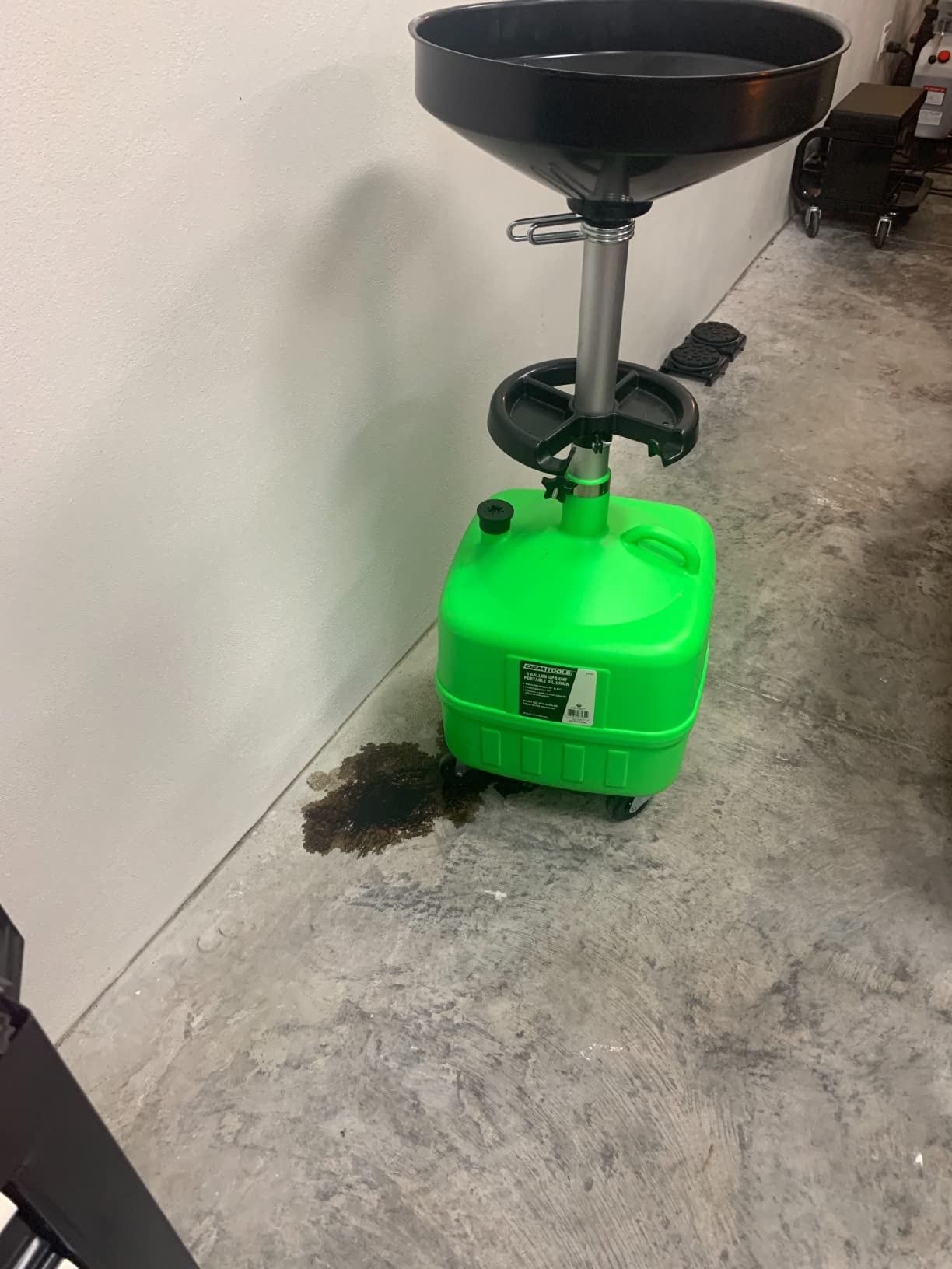 OEMTOOLS 18 Gallon Oil Drain Container, Upright Adjustable Oil Drain Tank customer photo 2