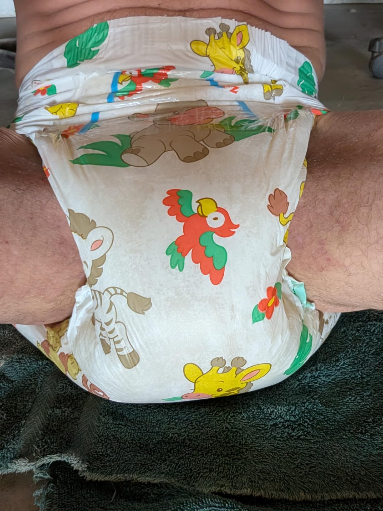Rearz - Mega Safari Adult Printed Diapers (Sample 2 Pack) (Medium) customer photo 1