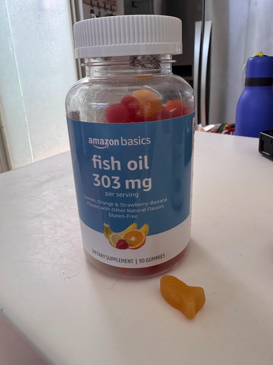 Amazon Basics Fish Oil 303 mg, Soft Chew Gummies, Lemon, Orange & Strawberry-Banana Flavors, 90 Count customer photo 1