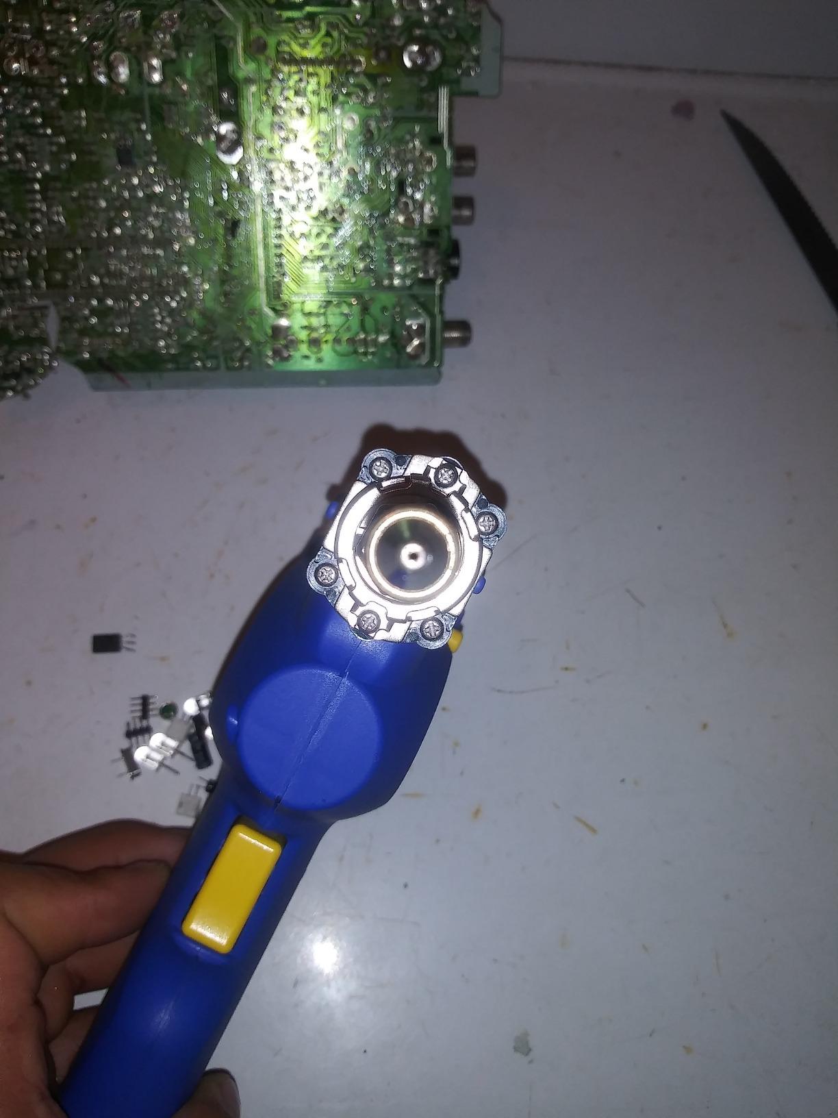 Hakko FR301-03/P Portable Desoldering Tool with Precise Temperature Control °F /°C customer photo 1