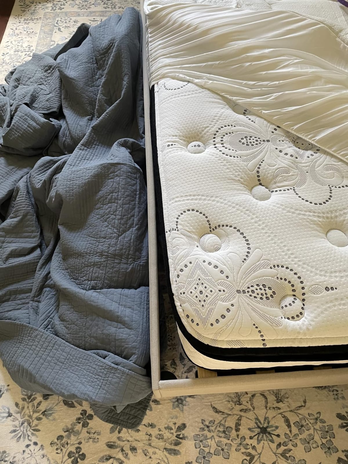 Signature Design by Ashley Chime 10 Inch Twin Hybrid Mattress in a Box customer photo 2