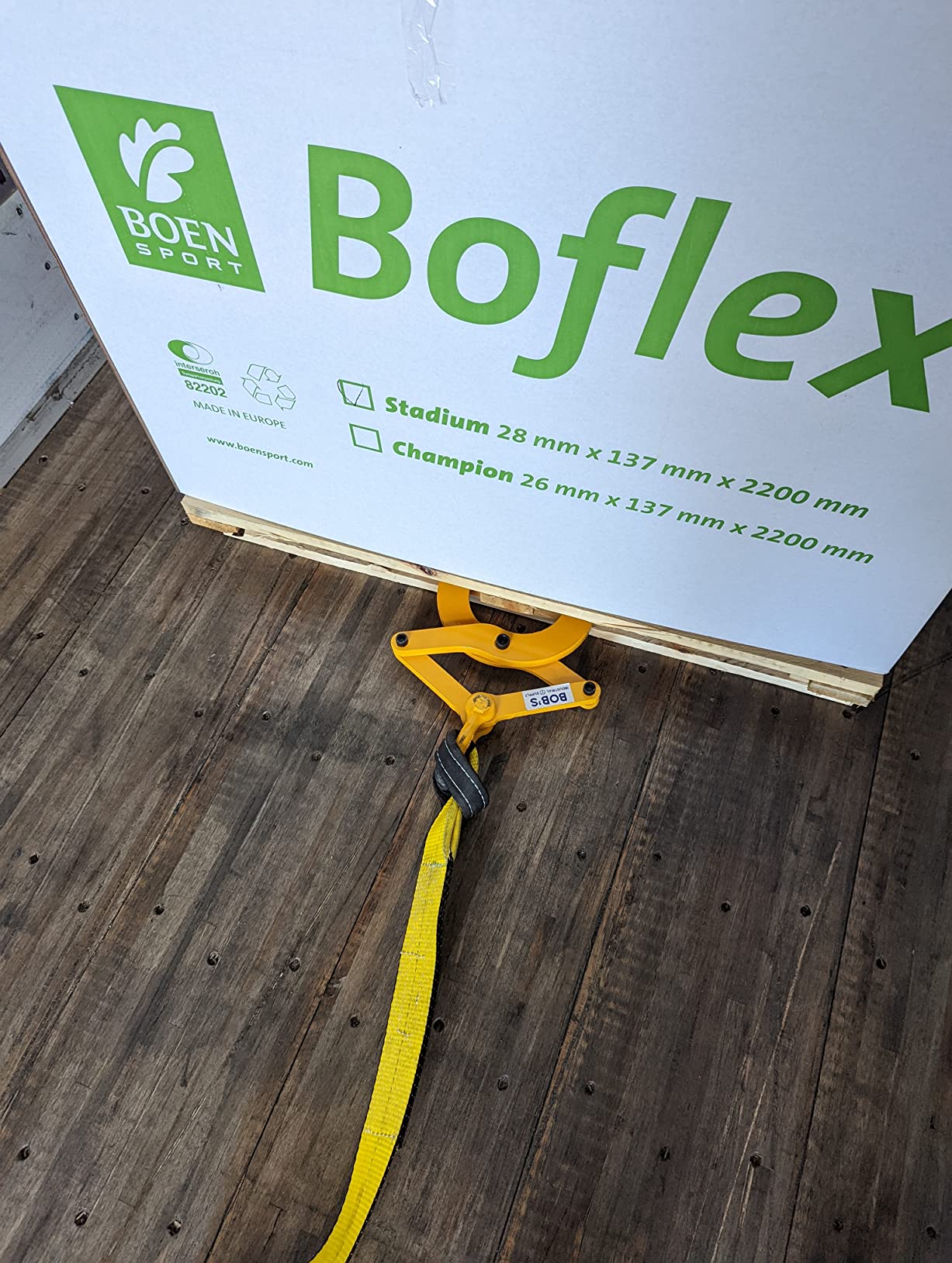 BISupply Pallet Puller Clamp, 6,000 lb pound Pulling Capacity, Pallet Grabber Hook Puller Tool for Forklift Chain customer photo 1