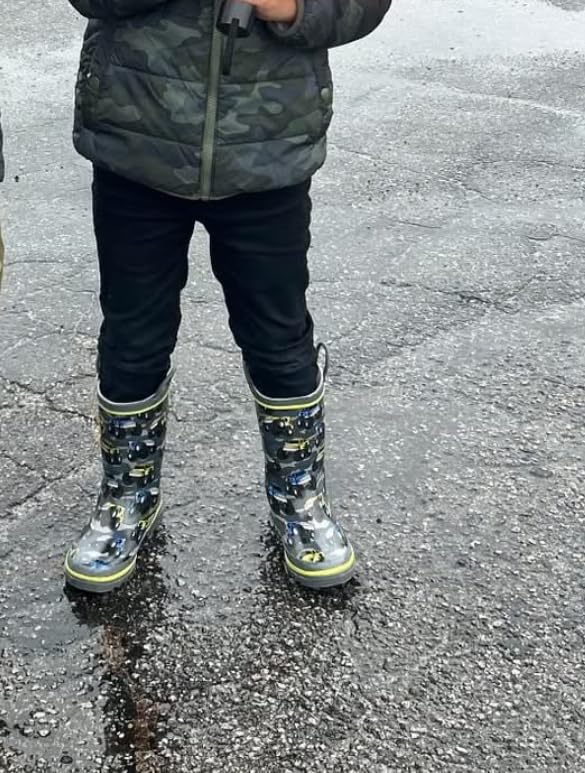 Western Chief Boys Waterproof Printed Rain Boot with Easy Pull On Handles customer photo 2