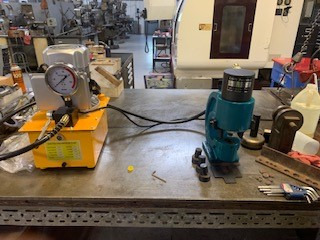 Happybuy CH-70 Hydraulic Hole Punching Tool 35T Hole Digger Force Puncher Smooth Hole Puncher for Iron Plate Copper Bar Aluminum Stainless Steel customer photo 1