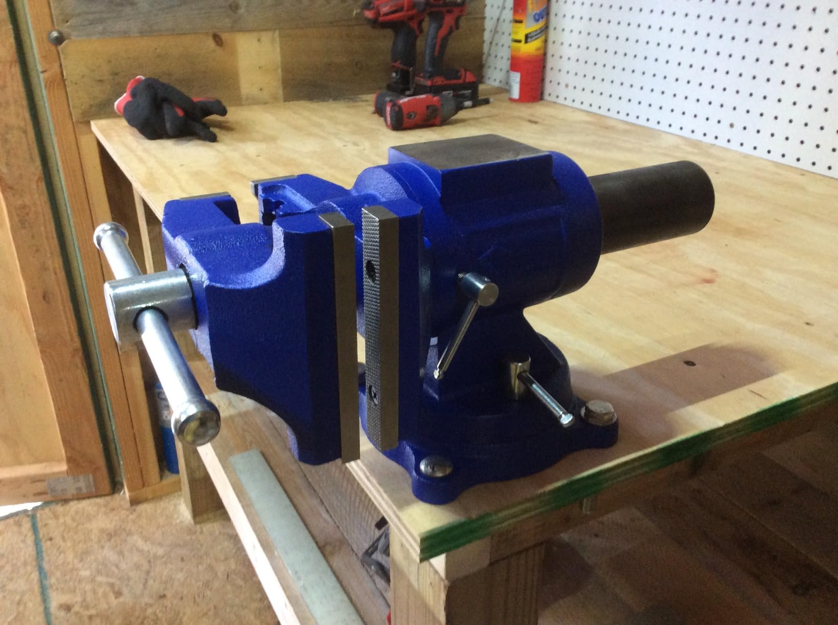 Forward DT08125A 5 Inch Heavy Duty Bench Vise with 360°Swivel Base and Head customer photo 1