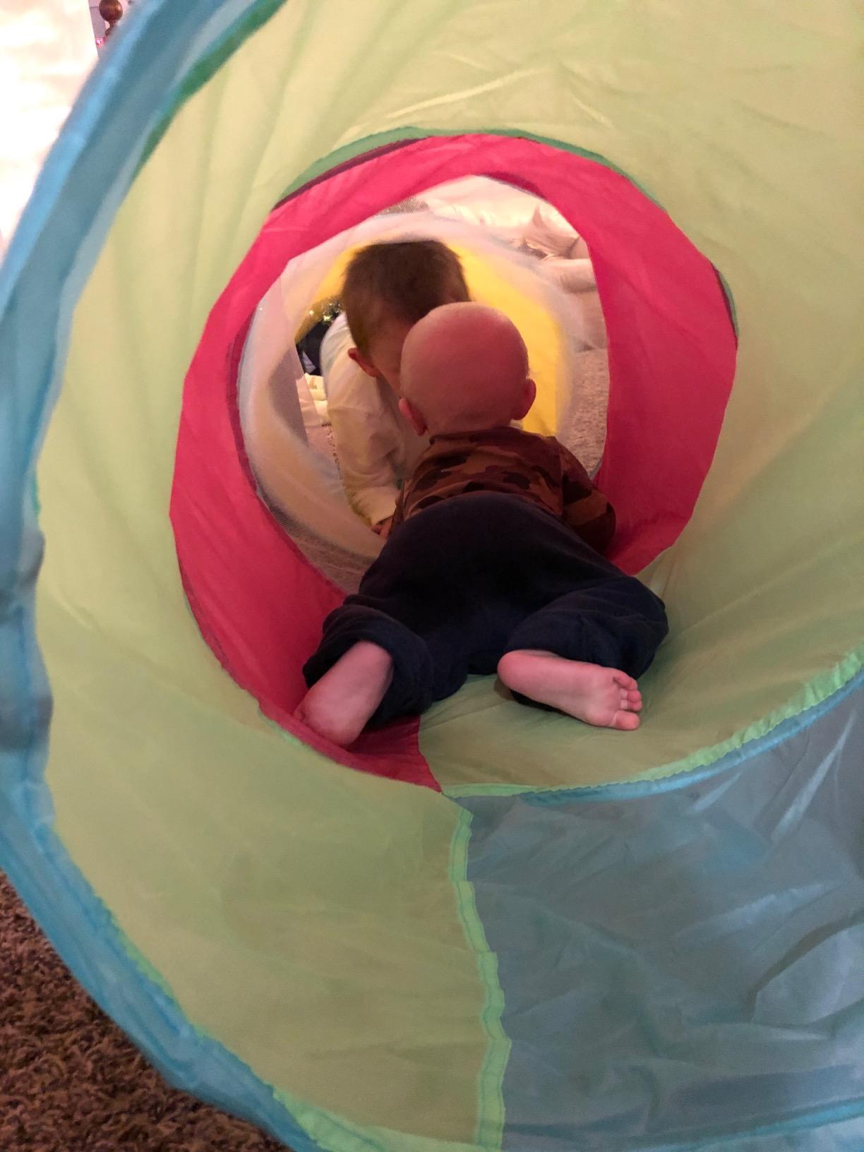 Hide N Side 6ft Crawl Through Play Tunnel Toy, Pop up Tunnel for Kids Toddlers Dogs Babies Infants & Children Gift Indoor & Outdoor Action Toy Tunnel customer photo 1