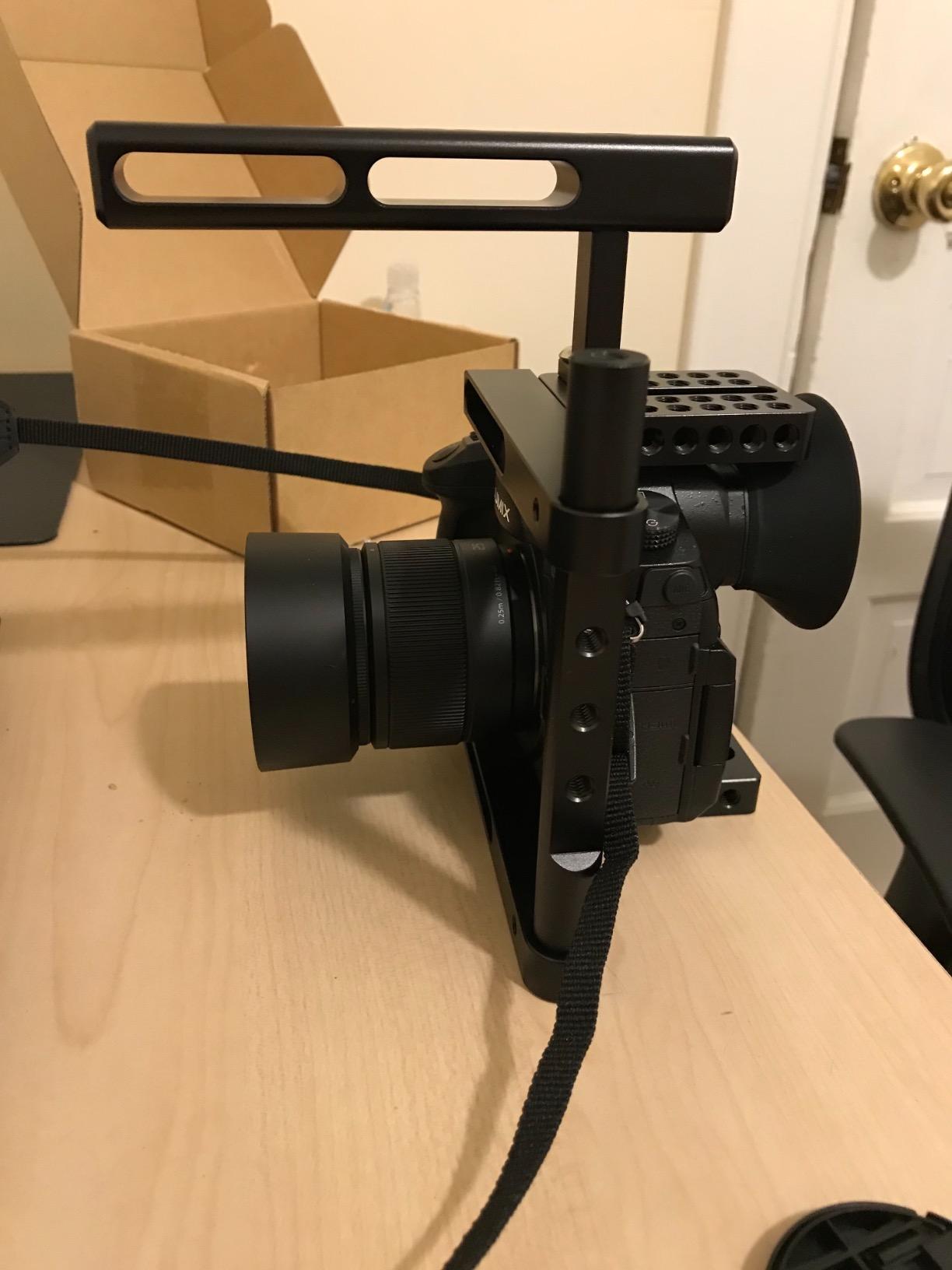 CAMVATE Basic Camera Cage Rig with Top Handle Universal Use - 1897 customer photo 2