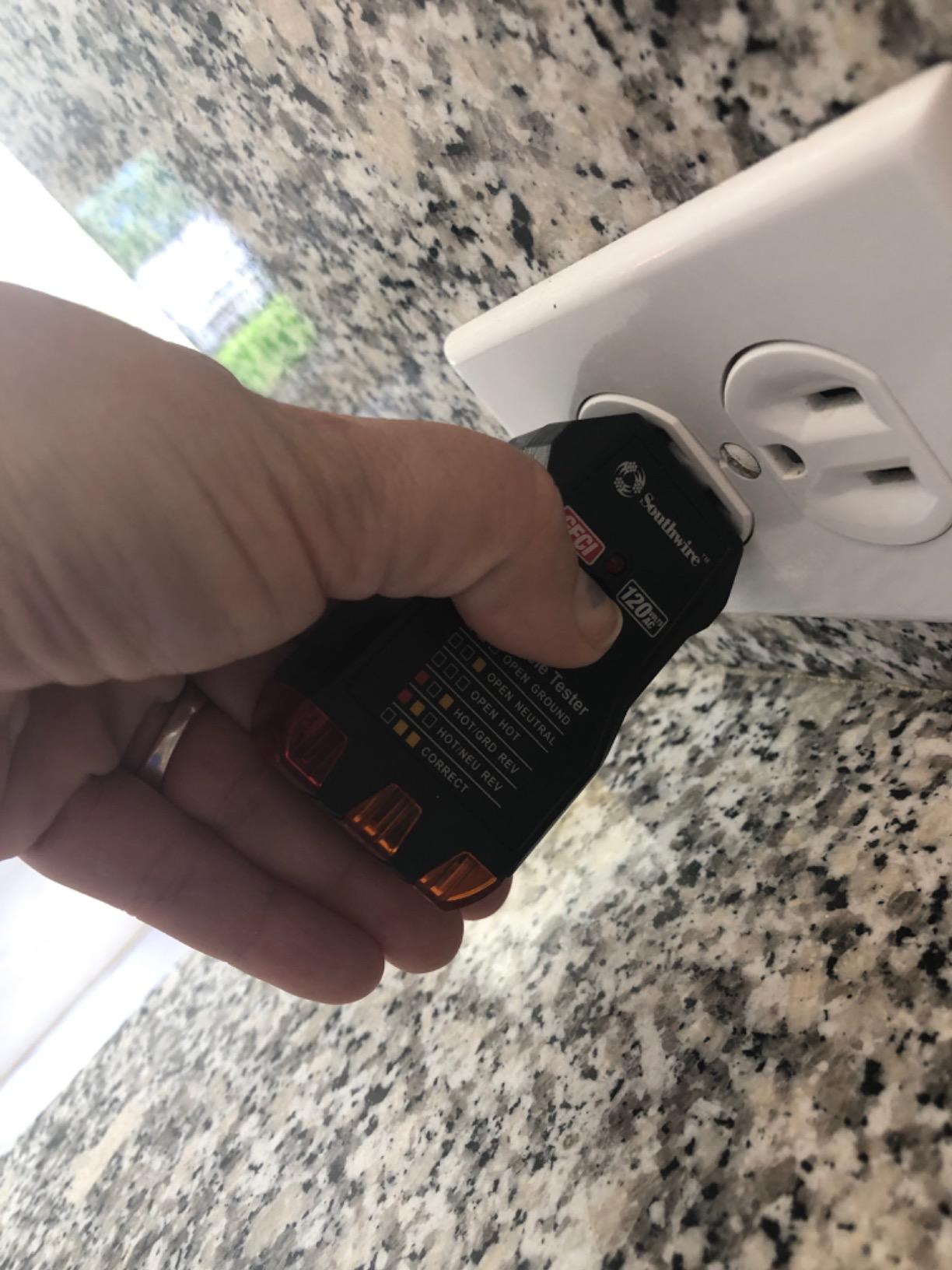 Southwire GFCI Receptacle Tester - Push-Button Outlet Tester for Fast & Accurate Wiring Checks - Compact & Durable Housing - 7 Test Functions customer photo 2