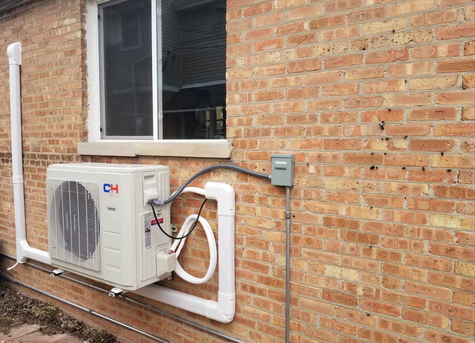 Cooper & Hunter 24,000 BTU 230V Hyper Heat Mini Split, 22.3 SEER2 customer photo 1