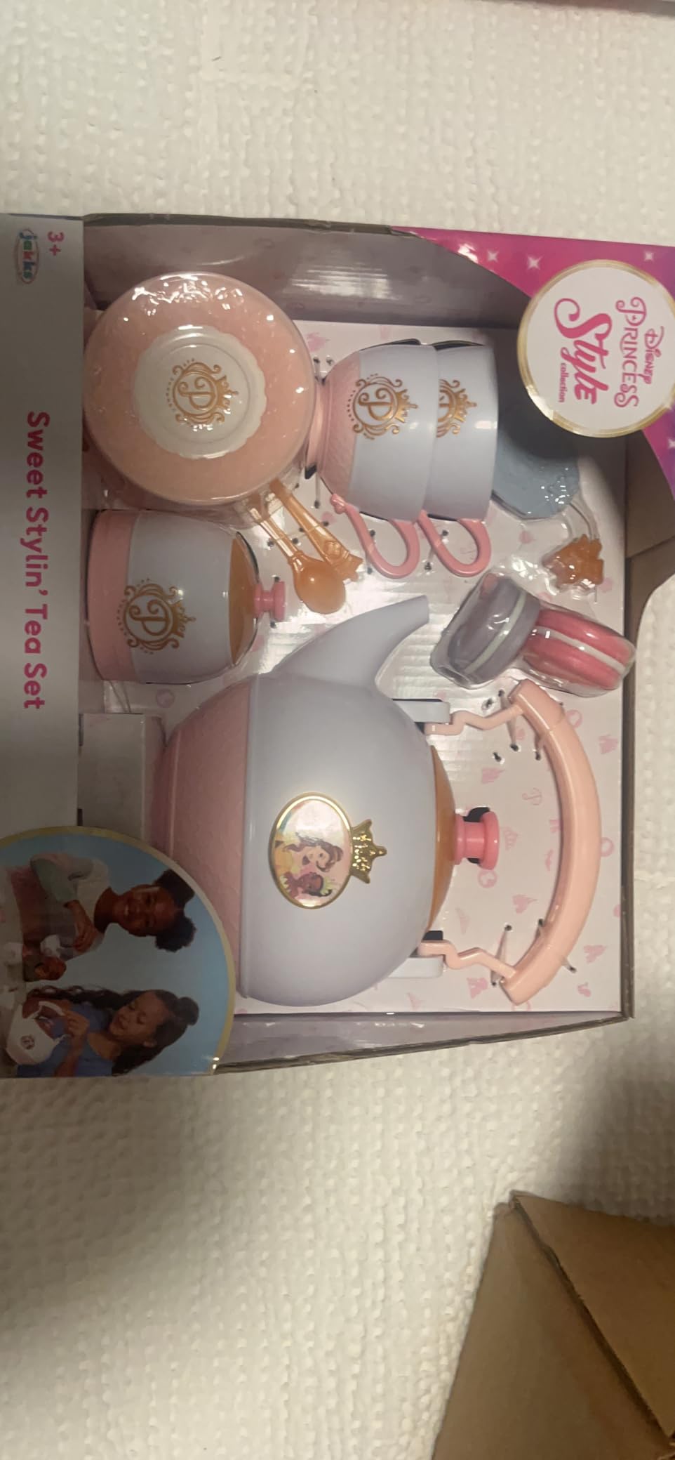 Disney Princess Style Collection Tea Set for 4! Includes 21 Pieces [Amazon Exclusive] customer photo 1