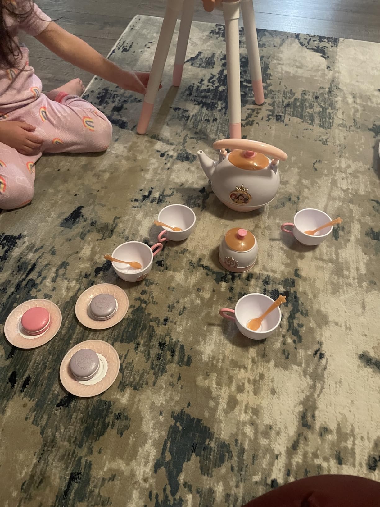 Disney Princess Style Collection Tea Set for 4! Includes 21 Pieces [Amazon Exclusive] customer photo 2