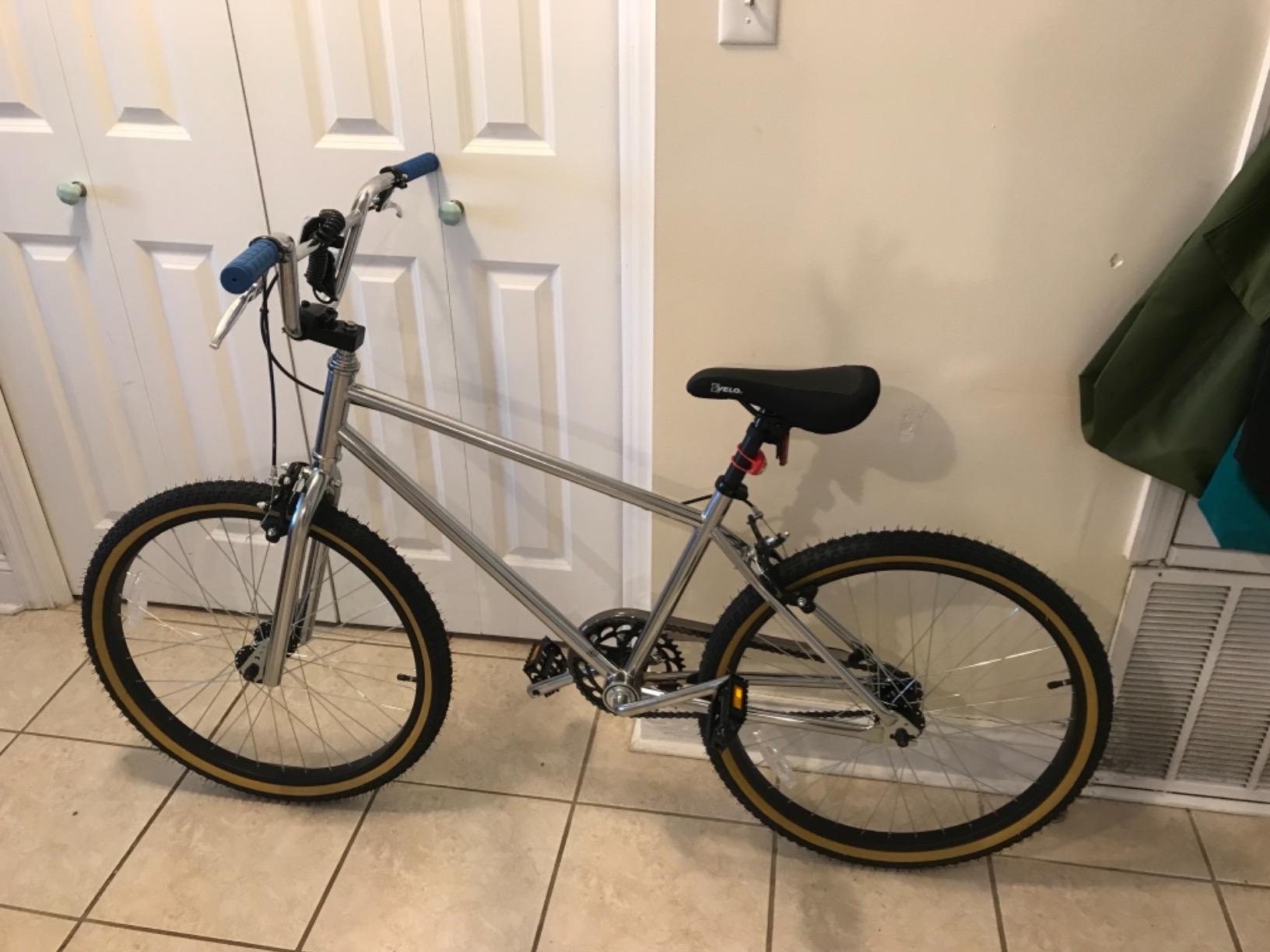 Schwinn Sting Pro and Predator Team BMX Bike for Kids/Youth, Retro Design, Single-Speed, Hi-Ten Steel Frame, 20 or 24-Inch Wheels, Multiple Colors customer photo 2