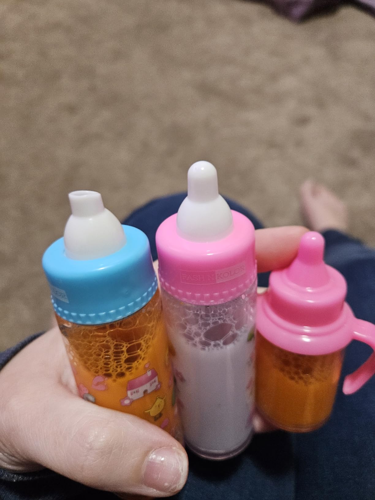 fash n kolor® My Sweet Baby Disappearing Doll Feeding Set, Baby Care 6 Piece Doll Feeding Set - for Toy Stroller | 2 Milk & Juice Bottles with 2 Toy Pacifier for Baby Dolls Set - Kids Gift Set customer photo 1