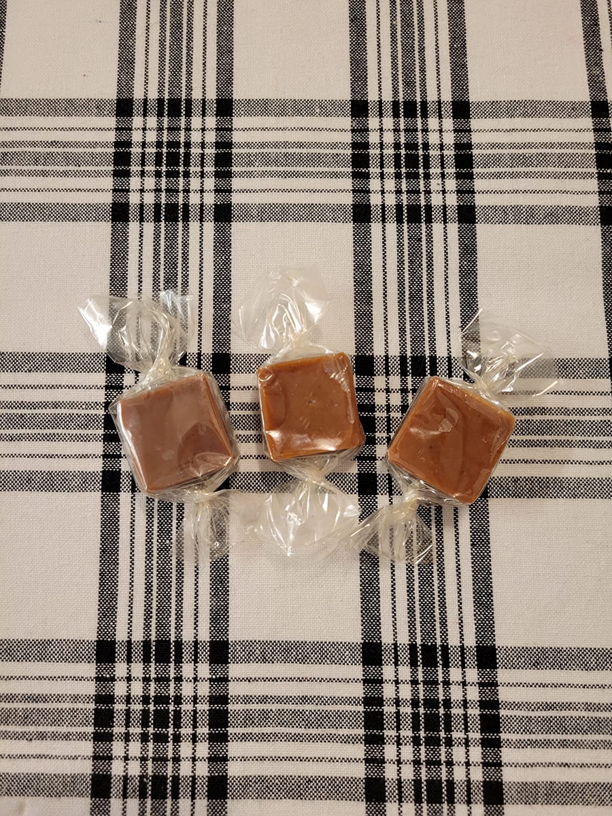 Mity rain 2 Pack 40-Cavity Square Caramel Candy Silicone Molds customer photo 2
