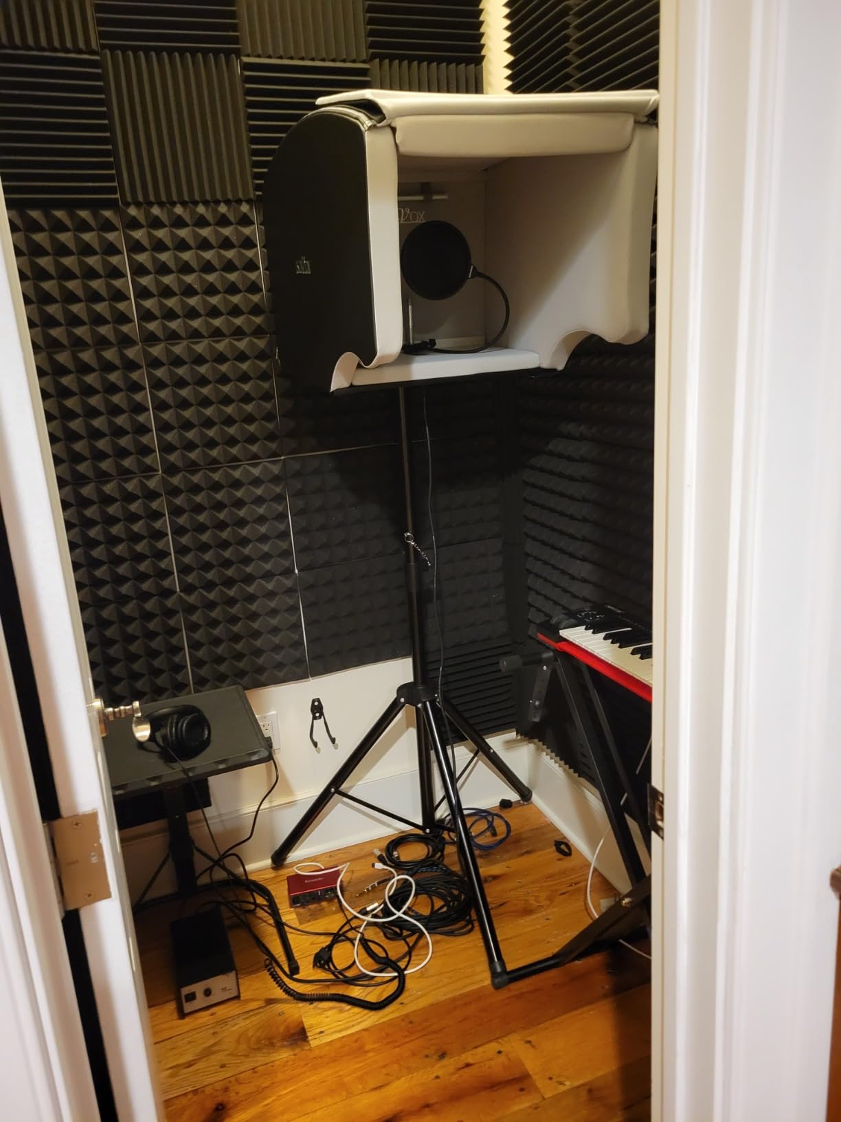 ISOVOX 2 Home Vocal Booth - Midnight customer photo 2