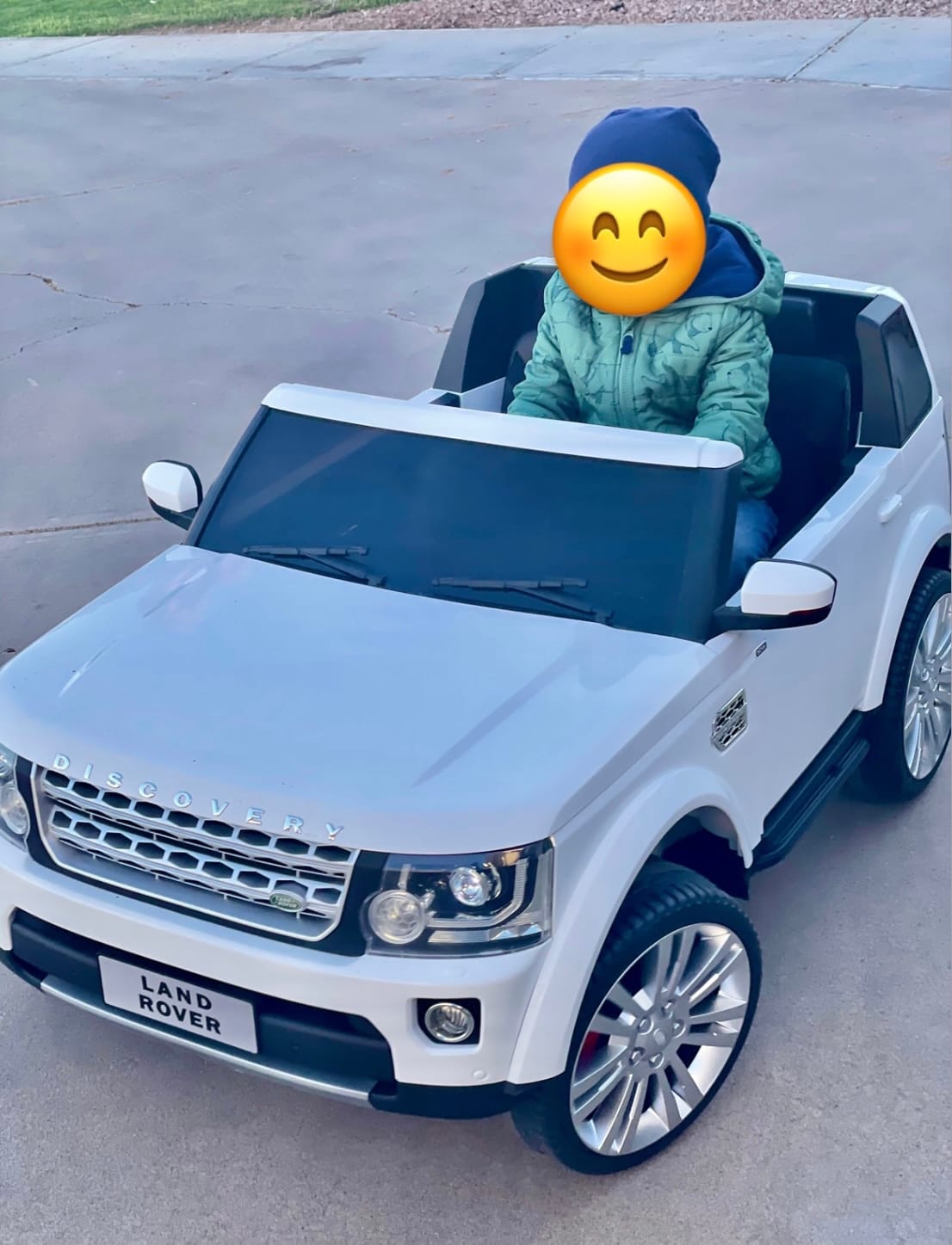 Best Choice Products 12V 3.7 MPH 2-Seater Licensed Land Rover Ride On Car Toy w/Parent Remote Control, MP3 Player - Red customer photo 1