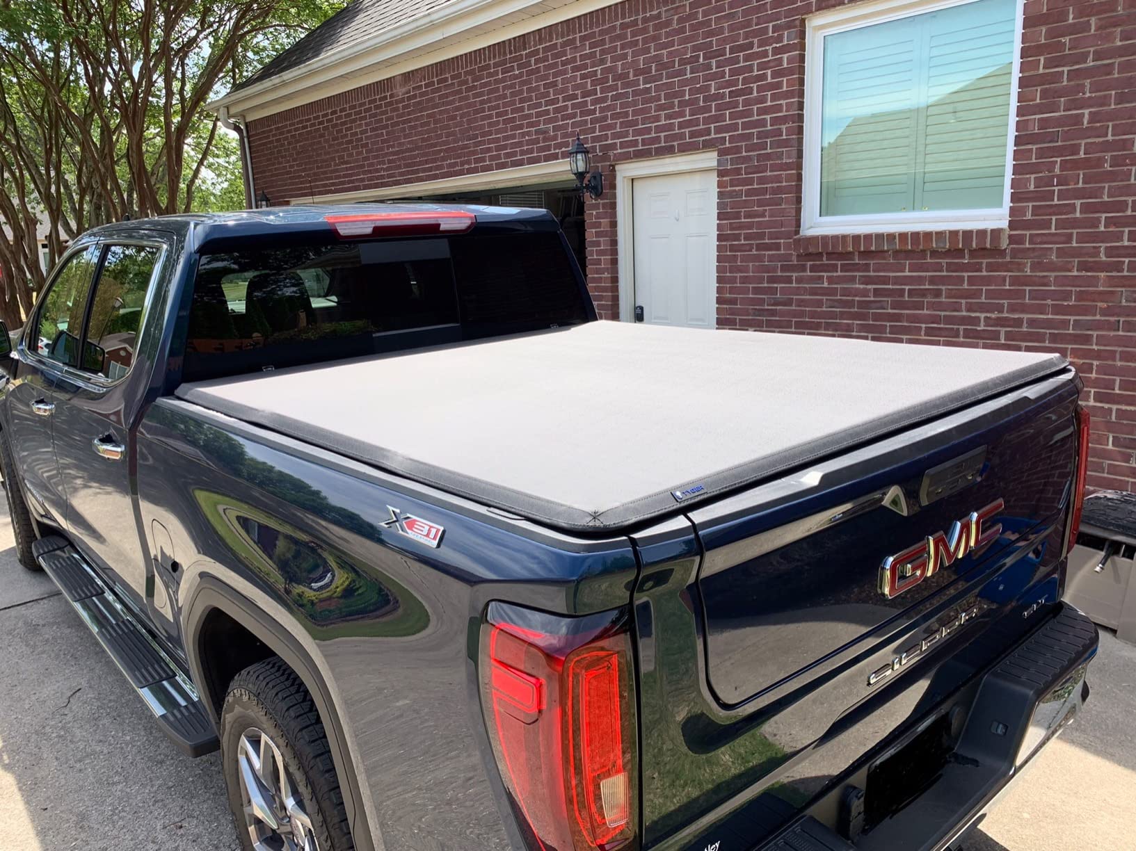 Tyger Auto T3 Soft Tri-fold Truck Bed Tonneau Cover Compatible with 2019-2026 Chevy Silverado GMC Sierra 1500 (Not Fit 19 LD/Limited) | 5'10