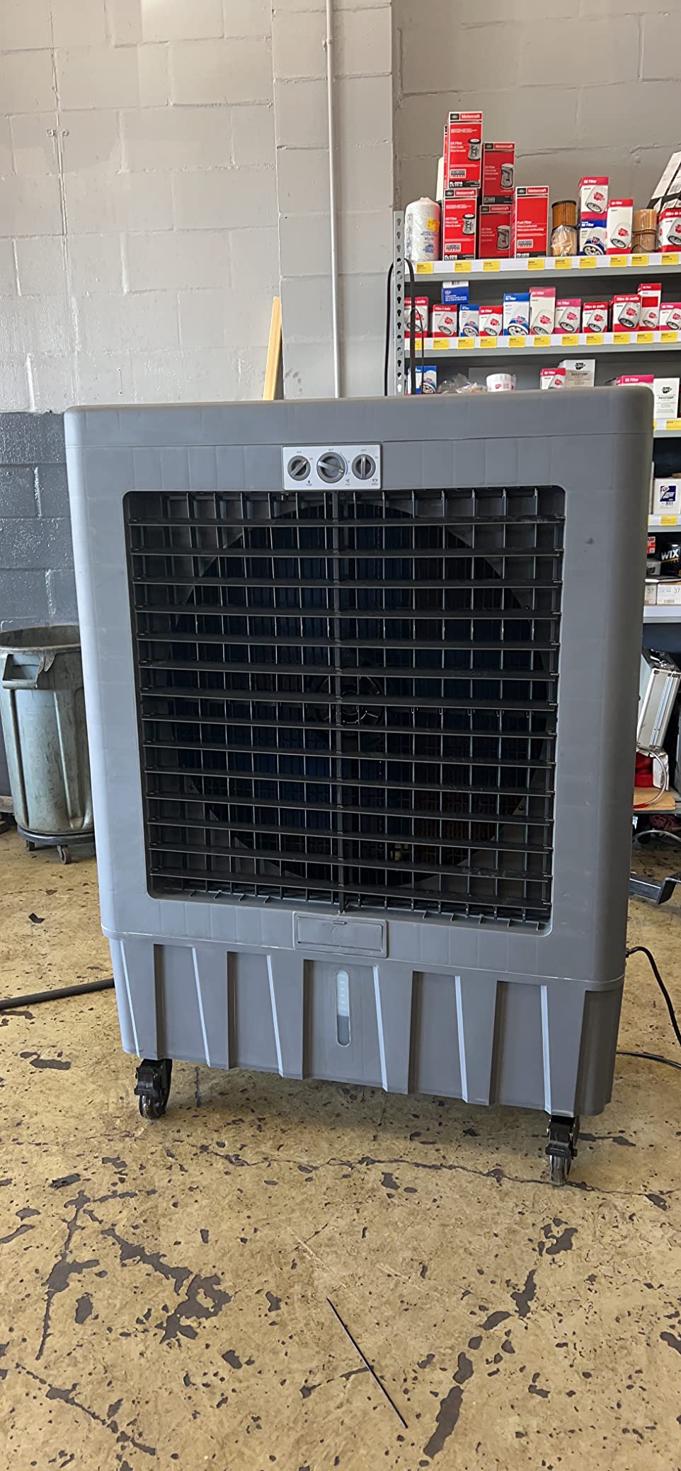 Hessaire MC92V Evaporative Cooler 11,000 CFM,Gray customer photo 2