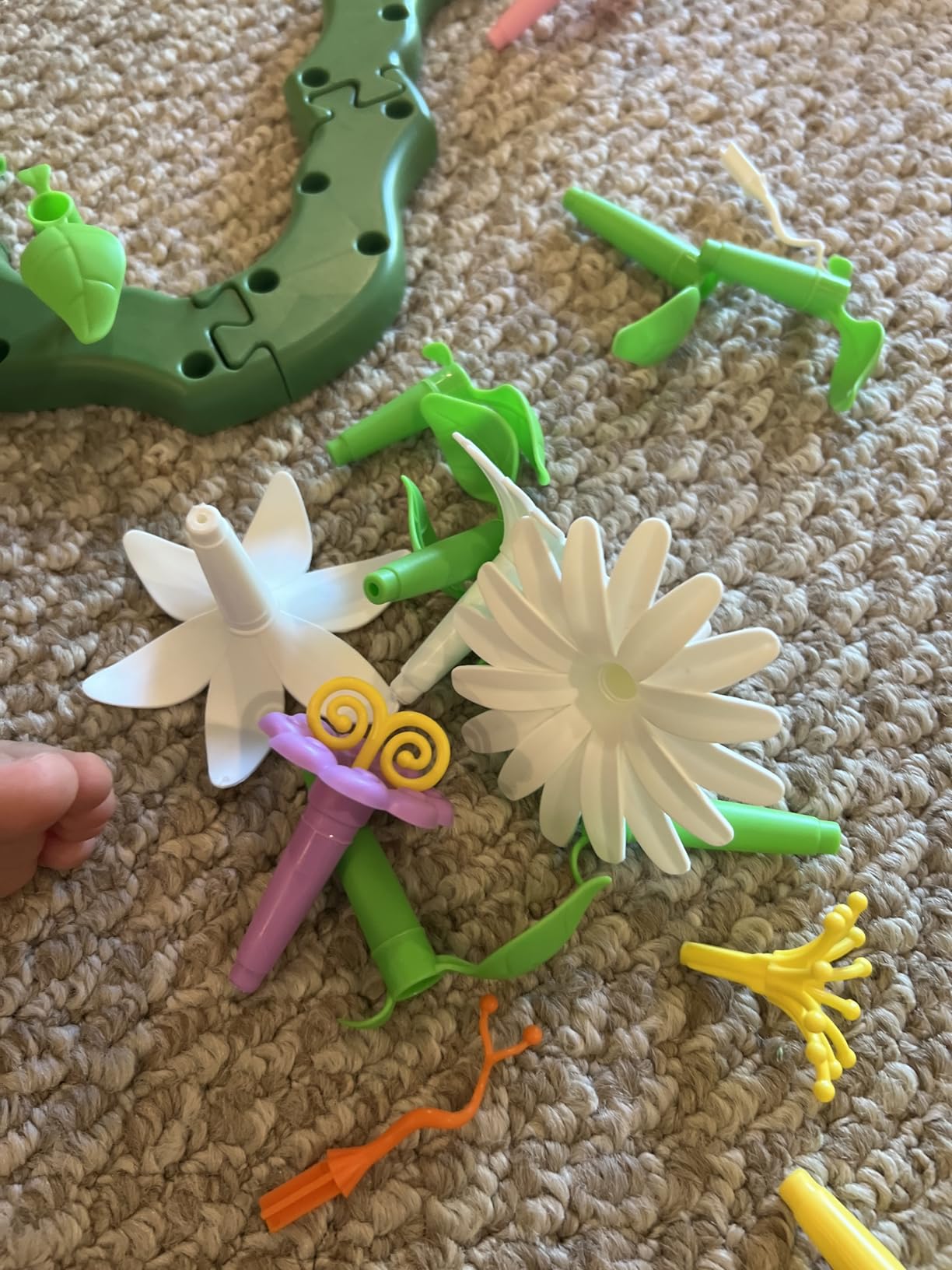 CENOVE Birthday Toys Gifts for 3 4 5 6 Years Old Boys Girls,Upgrade DIY Flower Garden Building Toy,STEM Educational Kids Toys Preschool Kindergarten Arts and Crafts Toy customer photo 1