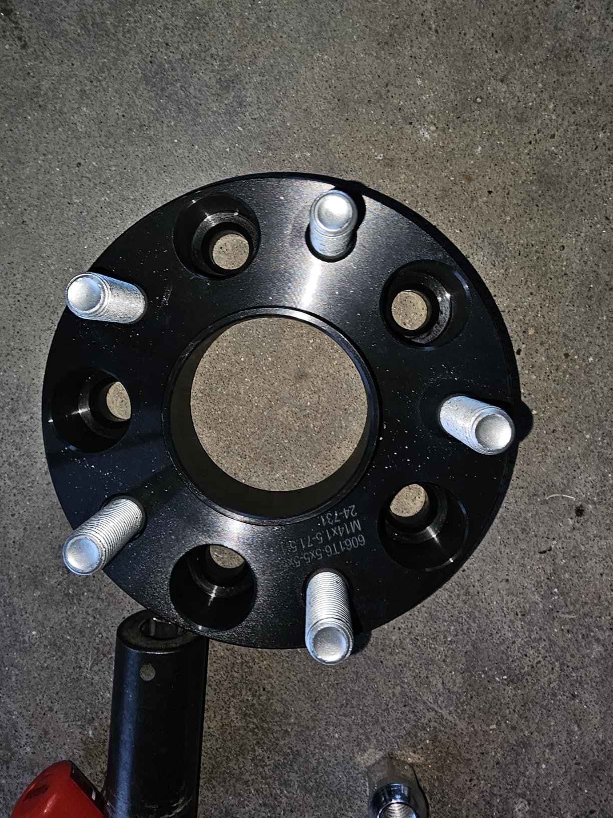 FLYCLE 1.5 inch 5x5 Hubcentric Wheel Spacers for 2018-2026 Wrangler JL/JLU, 2019-2026 Gladiator JT, 5x127mm Forged Wheel Spacer with 14x1.5 Studs & 71.5mm for 2011-2026 Grand Cherokee WK2 Durango customer photo 2