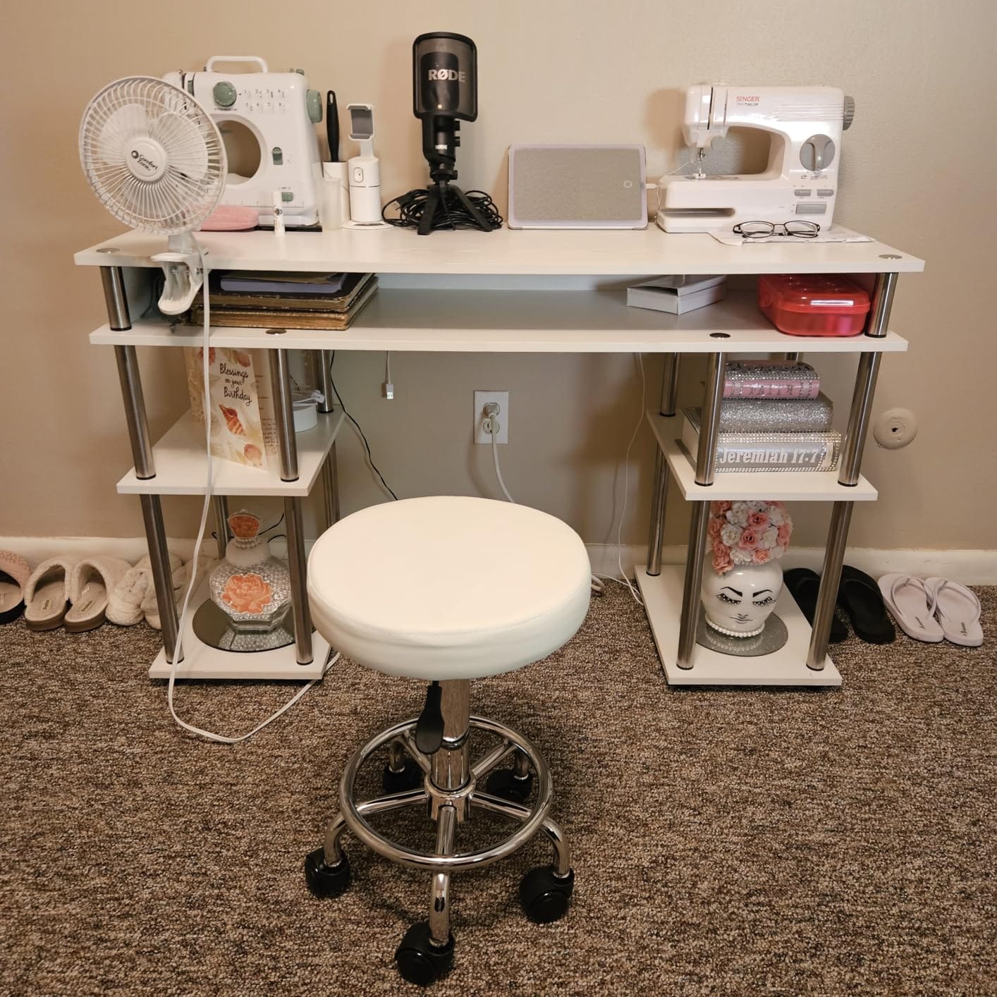 KKTONER PU Leather Round Rolling Stool with Foot Rest Swivel Height Adjustment Spa Drafting Salon Tattoo Work Office Massage Stools Task Chair Small (Black) customer photo 2