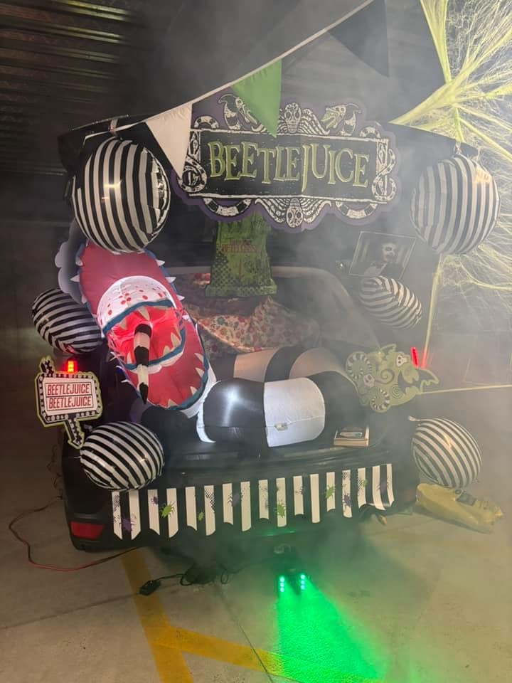 VIRFUN Fog Machine, Smoke Machine with Lights&Remote Control for Party | 6 LED Lights & 12 Color Effect, Wireless & Wired Control, for Halloween, Party, Outdoor, Indoor, Stage Effect, 500ml Tank & 500W customer photo 1