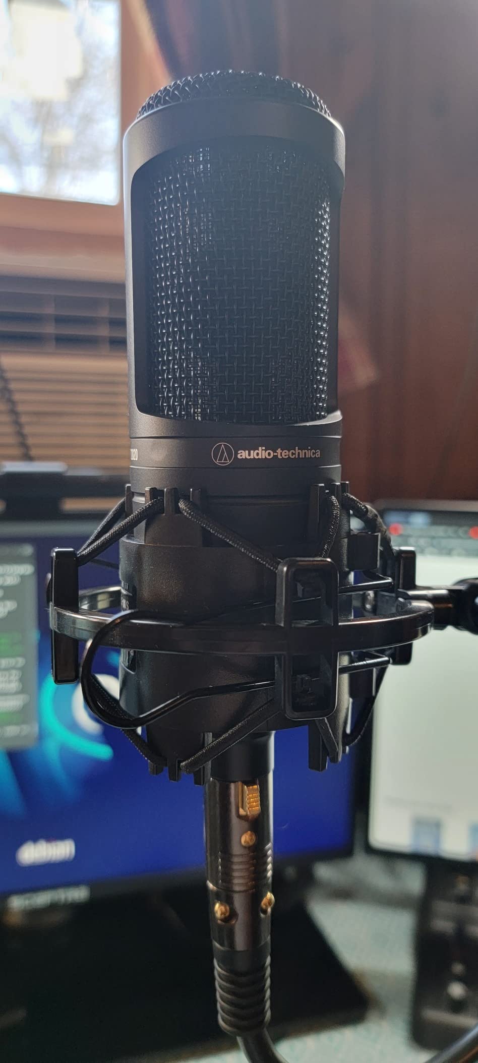 YOUSHARES AT2020 Shock Mount, Microphone Shock Mount Reduces Vibration Noise for Audio Technica AT2020 AT2035 ATR2500 Condenser Mic customer photo 2
