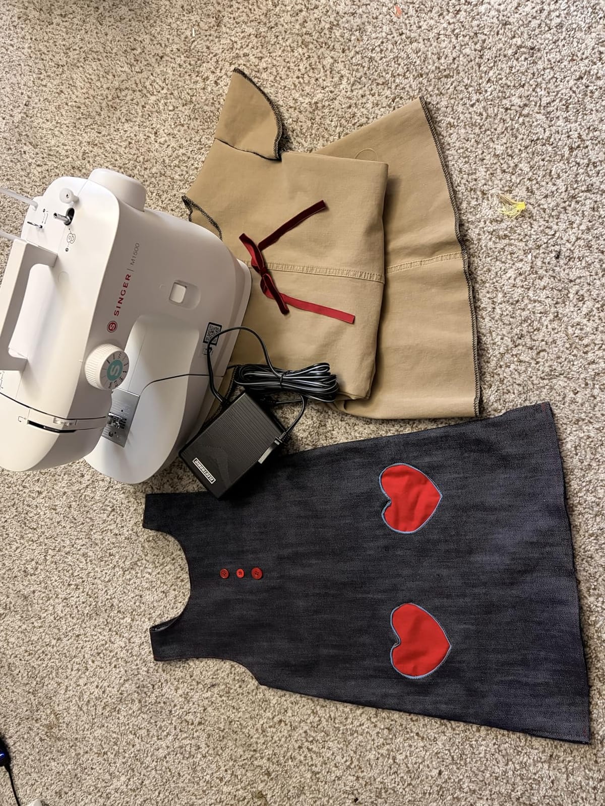 SINGER® M1500 Lightweight & Portable Sewing Machine with Accessory Kit customer photo 2