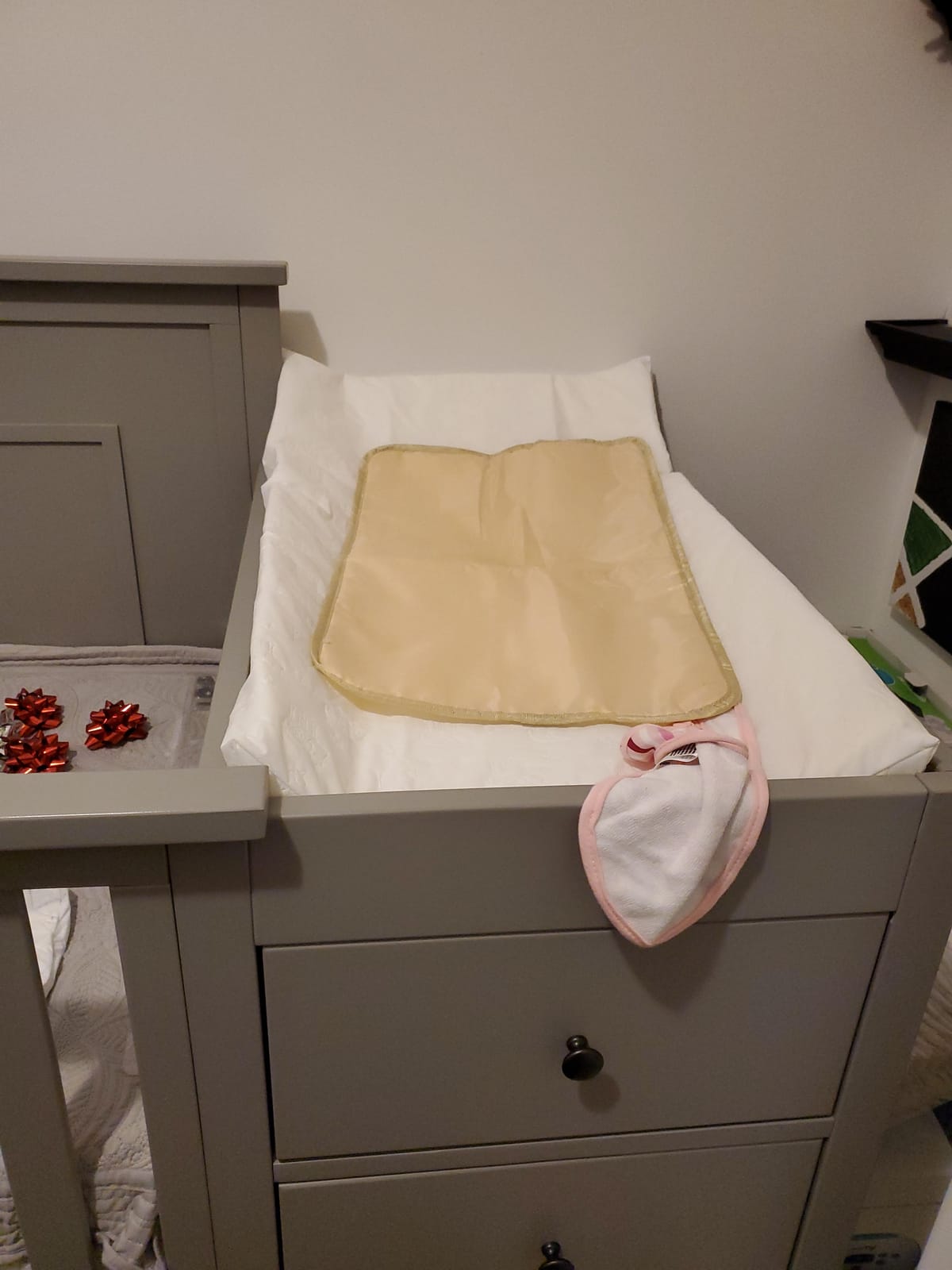 Serta Foam Contoured Changing Pad with Waterproof Cover customer photo 1