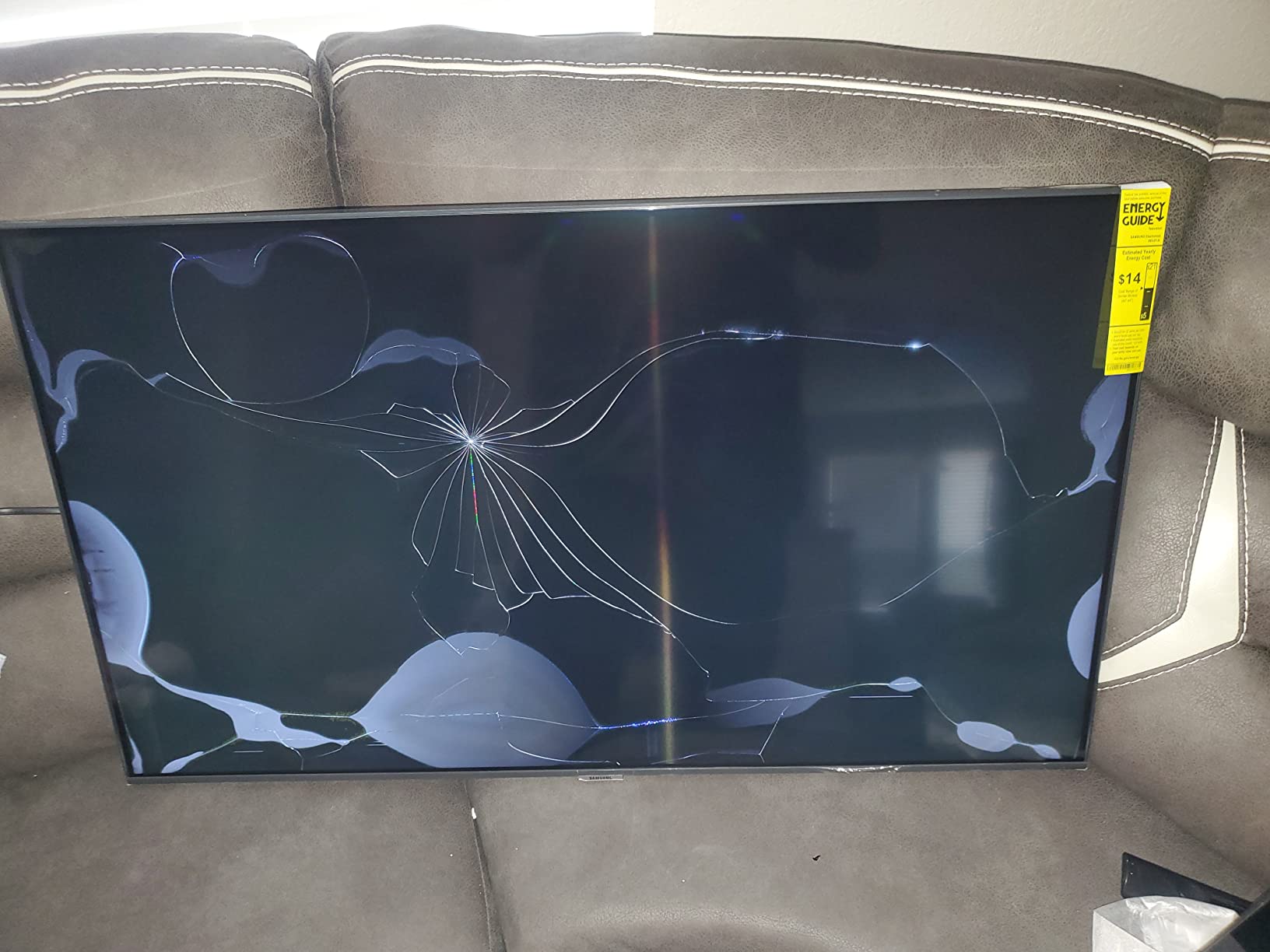 Samsung 43-Inch BE43T-H Pro TV | Commercial | Easy Digital Signage Software | 4K | HDMI | USB | Tuner | Speakers | 250 nits, Black customer photo 1